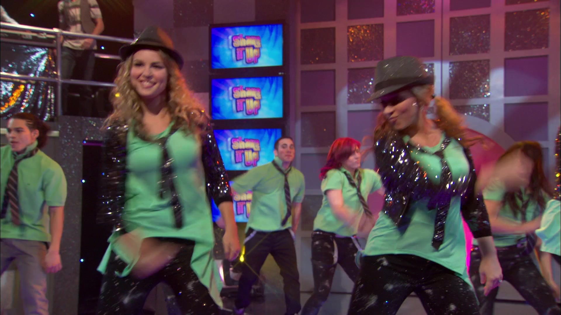 Good_Luck_Charlie_S02E13_1080p_BTD_002917.jpg Good_Luck_Charlie_S02E13_1080p_BTD_002917.jpg