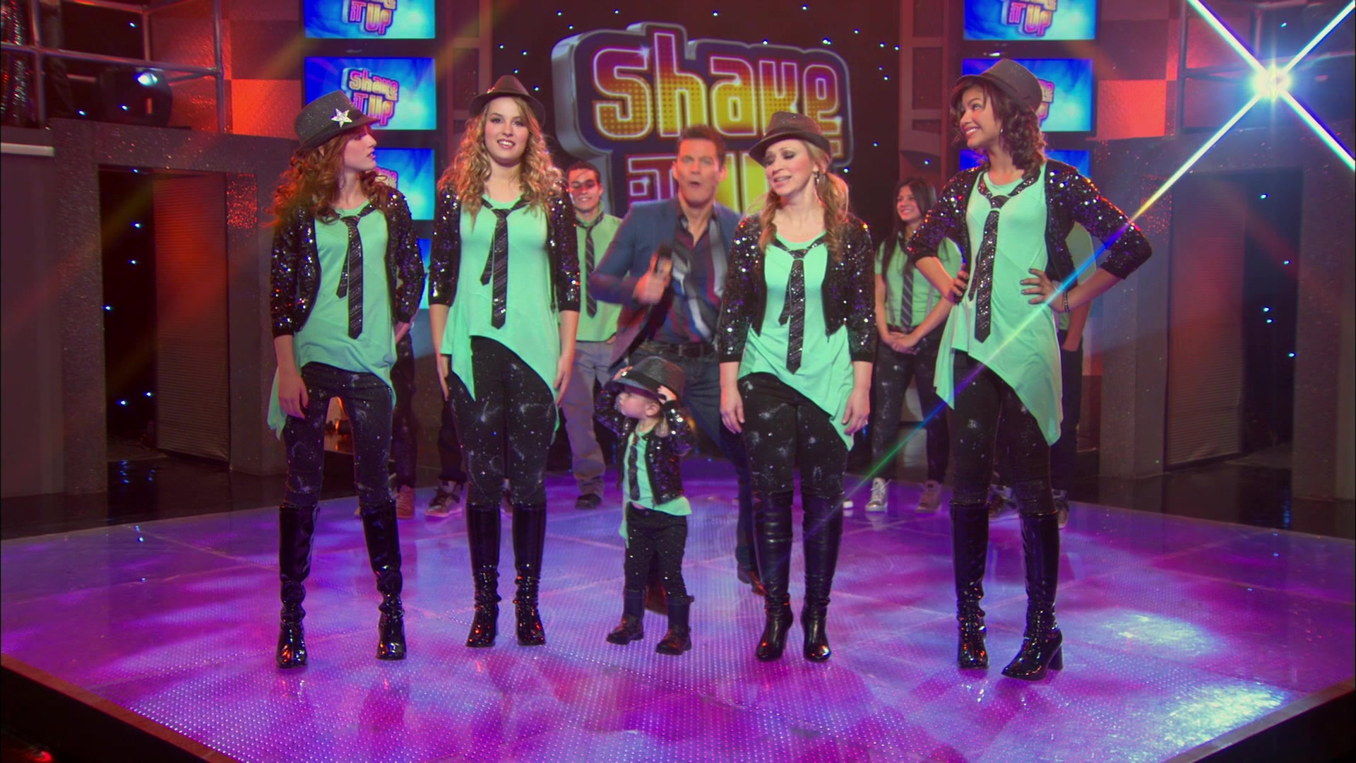 Good_Luck_Charlie_S02E13_1080p_BTD_003048.jpg
