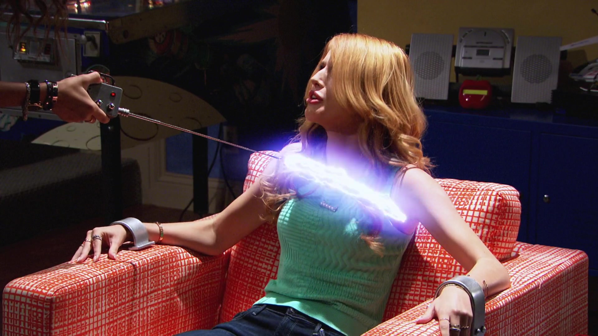 K_C_Undercover_S01E09_Spy_anoia_Will_Destroy_1080p_BTD_001757.jpg K_C_Undercover_S01E09_Spy_anoia_Will_Destroy_1080p_BTD_001757.jpg