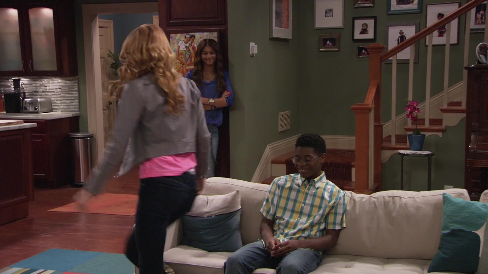 K_C_Undercover_S01E09_Spy_anoia_Will_Destroy_1080p_BTD_002996.jpg