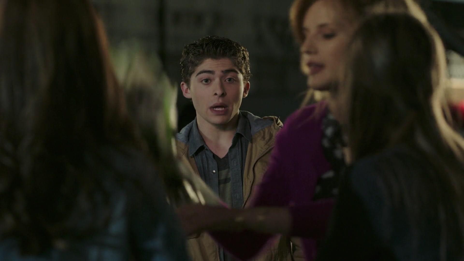 Mostly_Ghostly_Have_You_Met_My_Ghoulfriend_1080p_BluRay_BTD_001479.jpg