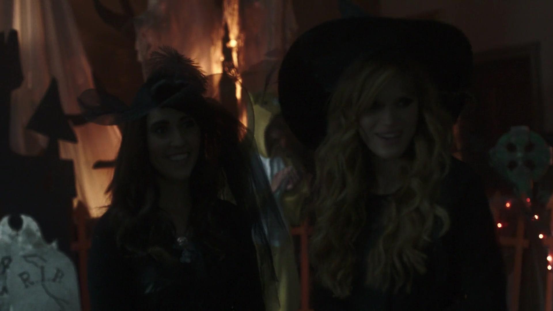 Mostly_Ghostly_Have_You_Met_My_Ghoulfriend_1080p_BluRay_BTD_009310.jpg