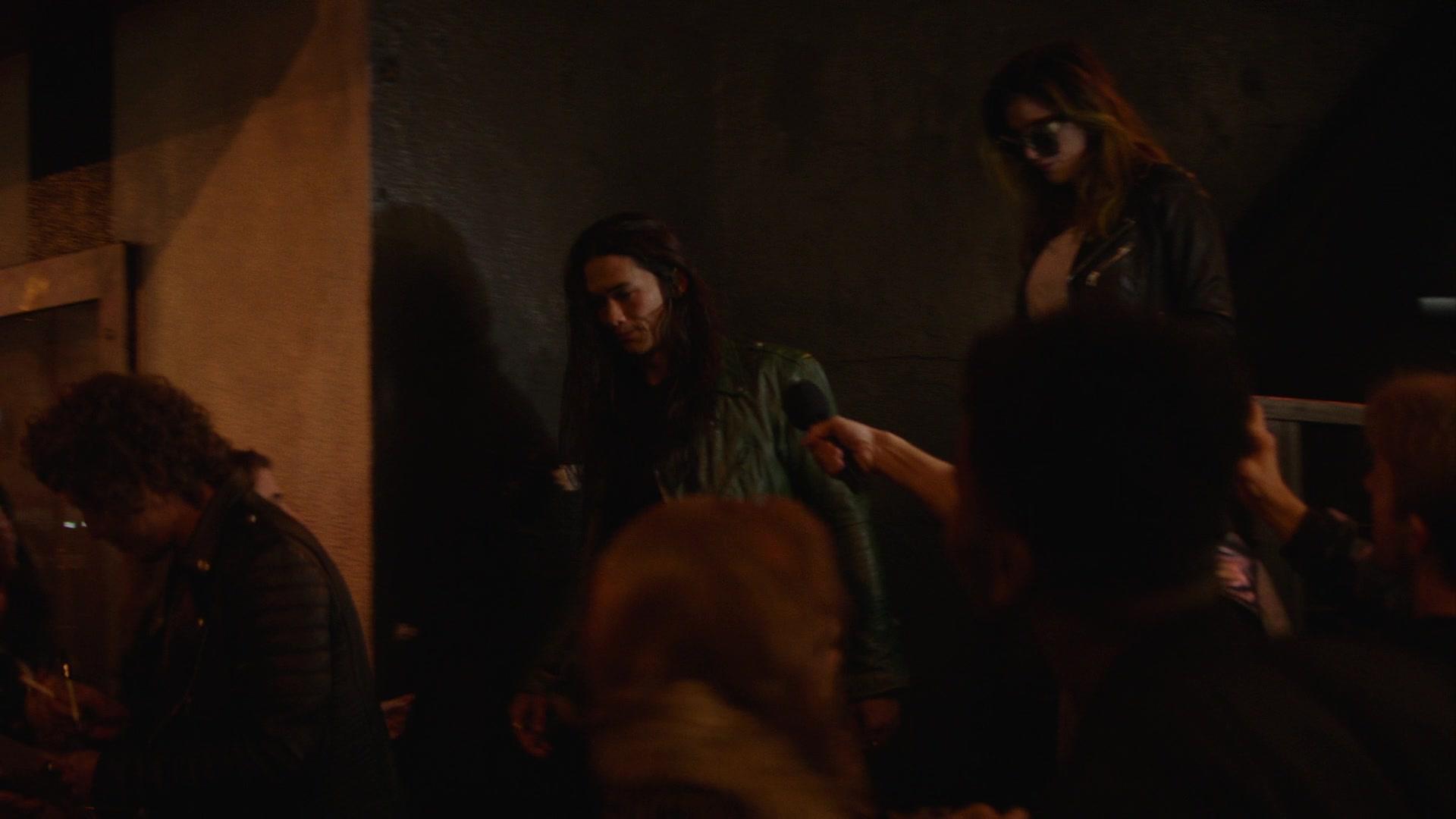 Paradise_City_2021_S01E01_1080p_BTD_000030.jpg