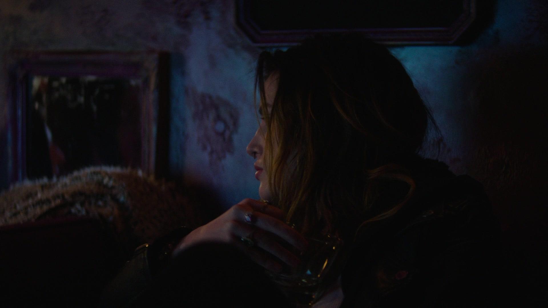 Paradise_City_2021_S01E01_1080p_BTD_002464.jpg