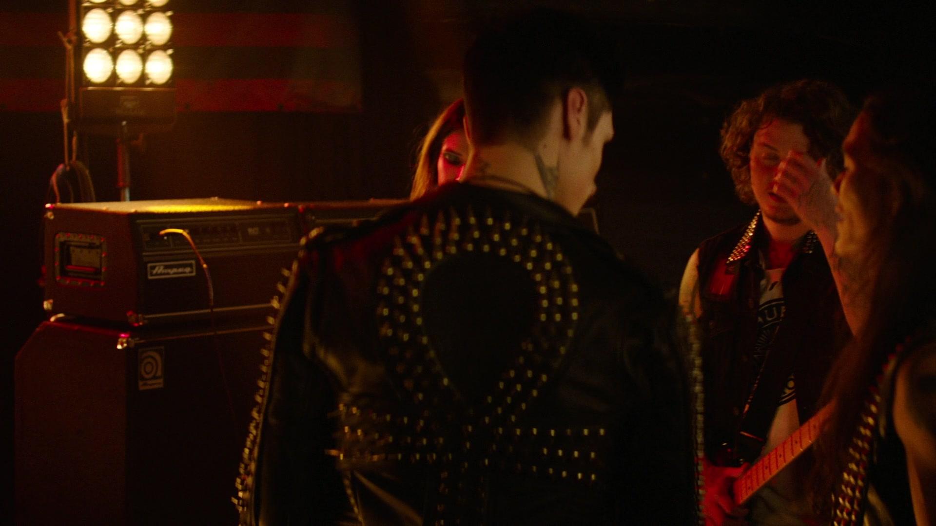 Paradise_City_2021_S01E01_1080p_BTD_004132.jpg