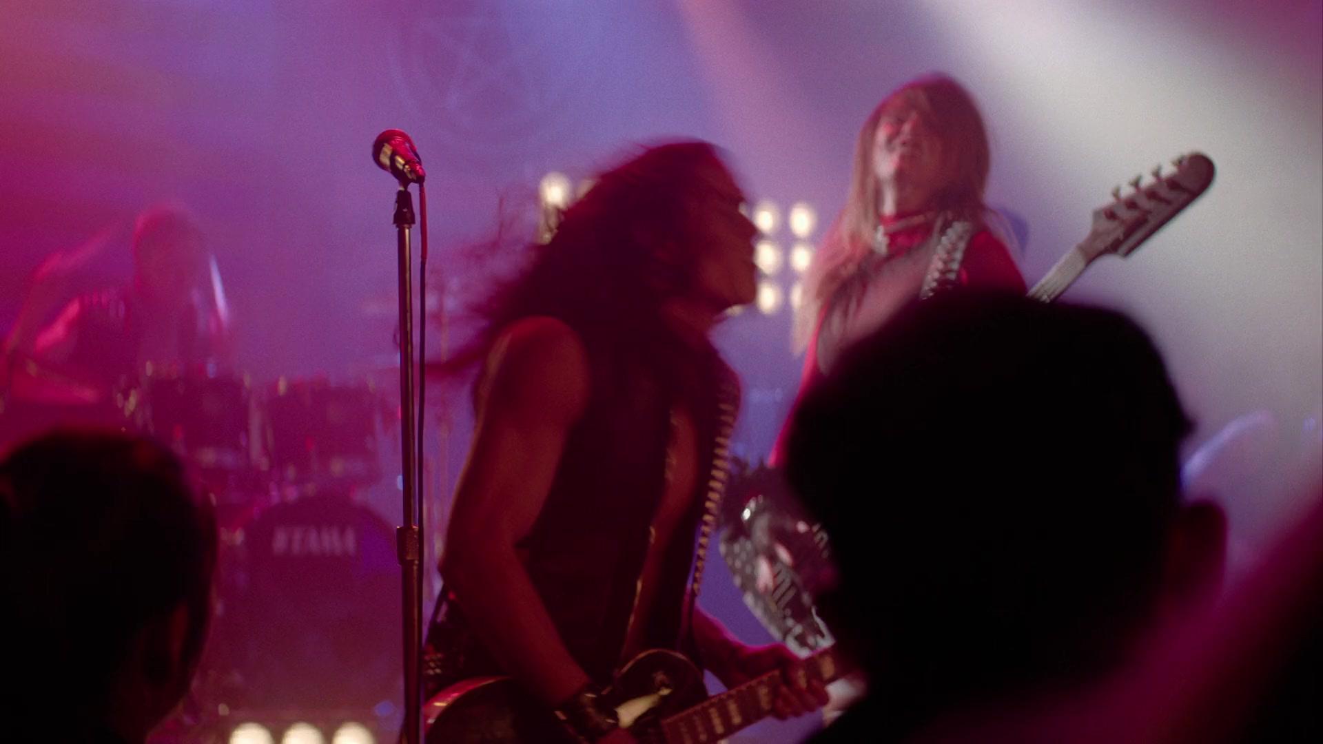 Paradise_City_2021_S01E01_1080p_BTD_004227.jpg