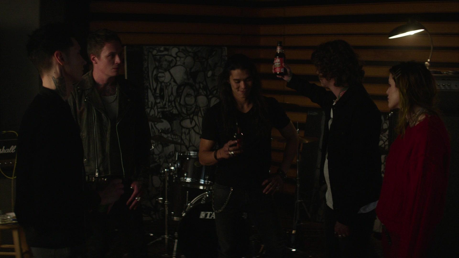 Paradise_City_2021_S01E03_1080p_BTD_004149.jpg