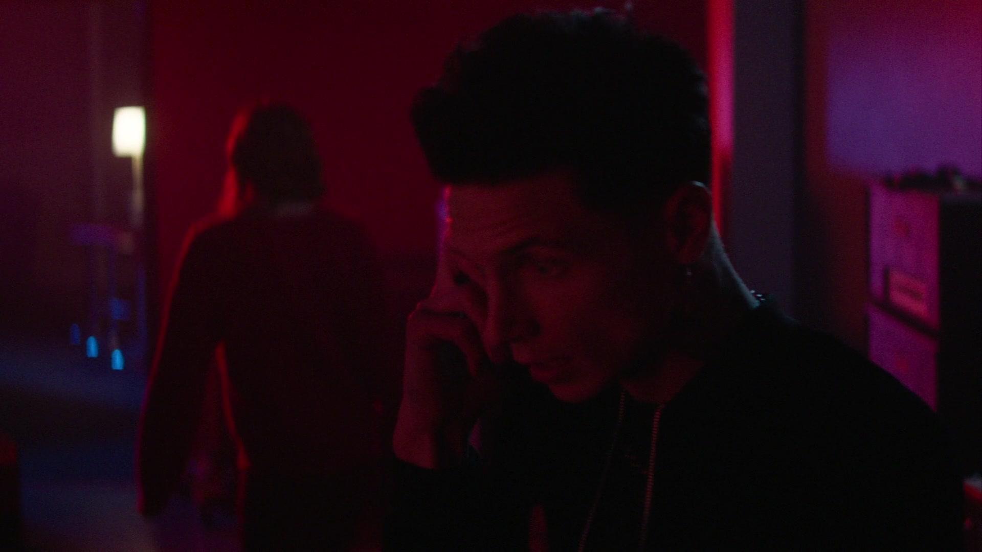 Paradise_City_2021_S01E03_1080p_BTD_004444.jpg Paradise_City_2021_S01E03_1080p_BTD_004444.jpg
