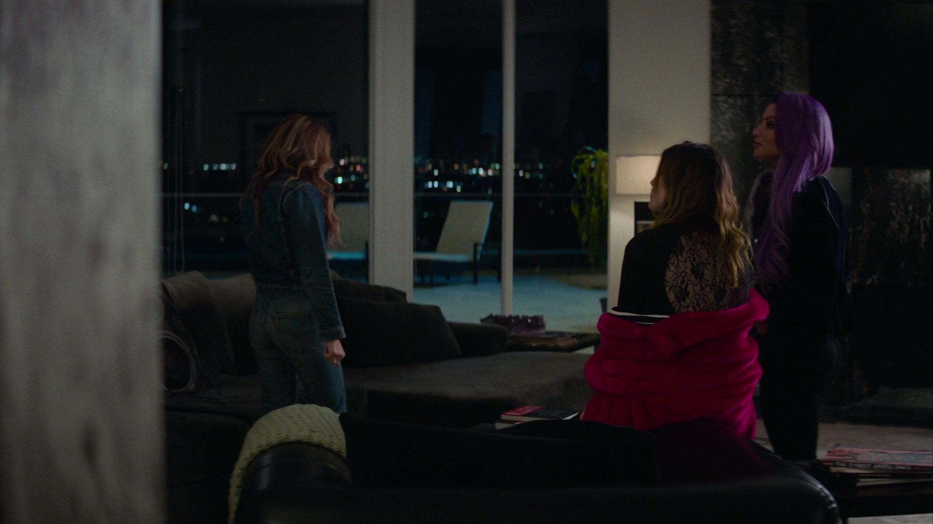 Paradise_City_2021_S01E06_1080p_BTD_001318.jpg