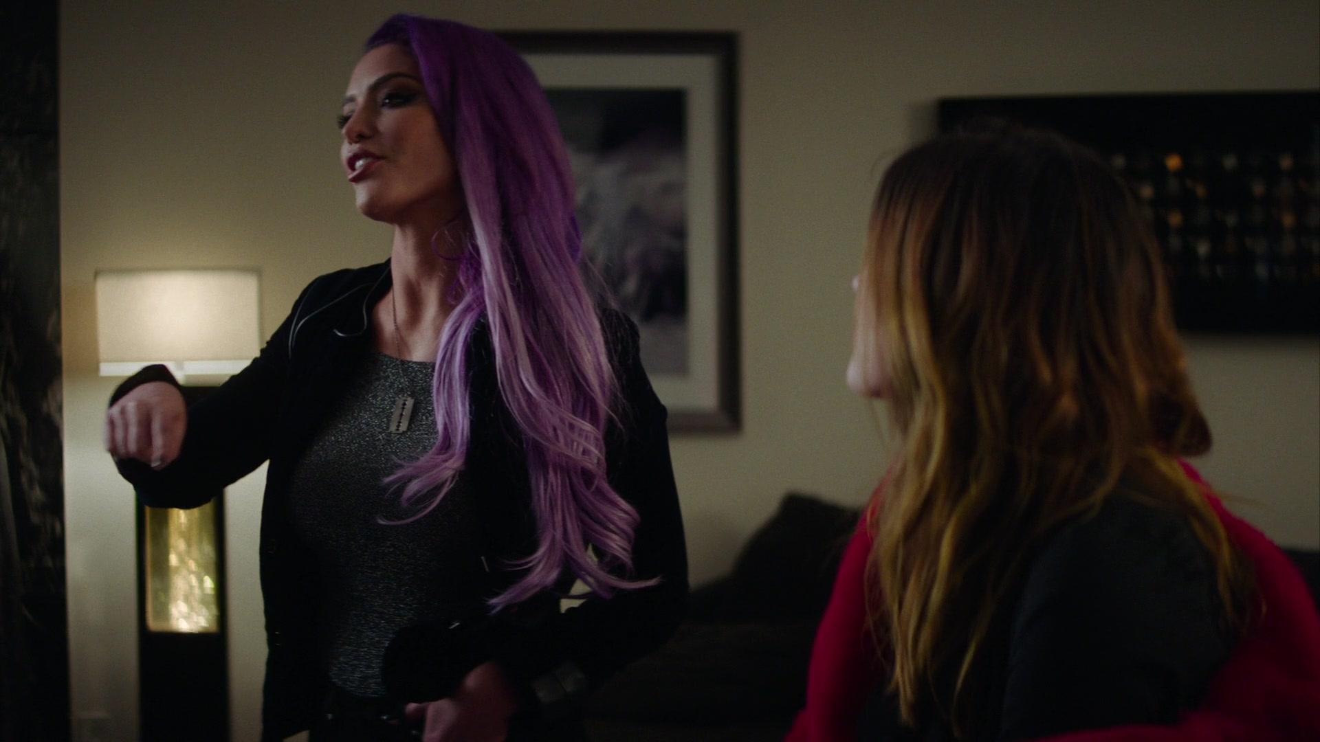 Paradise_City_2021_S01E06_1080p_BTD_001681.jpg