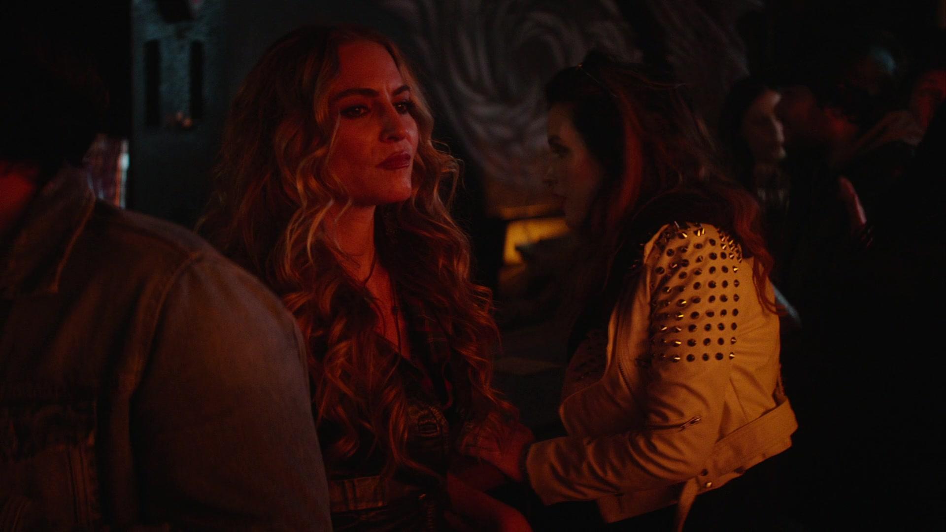 Paradise_City_2021_S01E07_1080p_BTD_003828.jpg