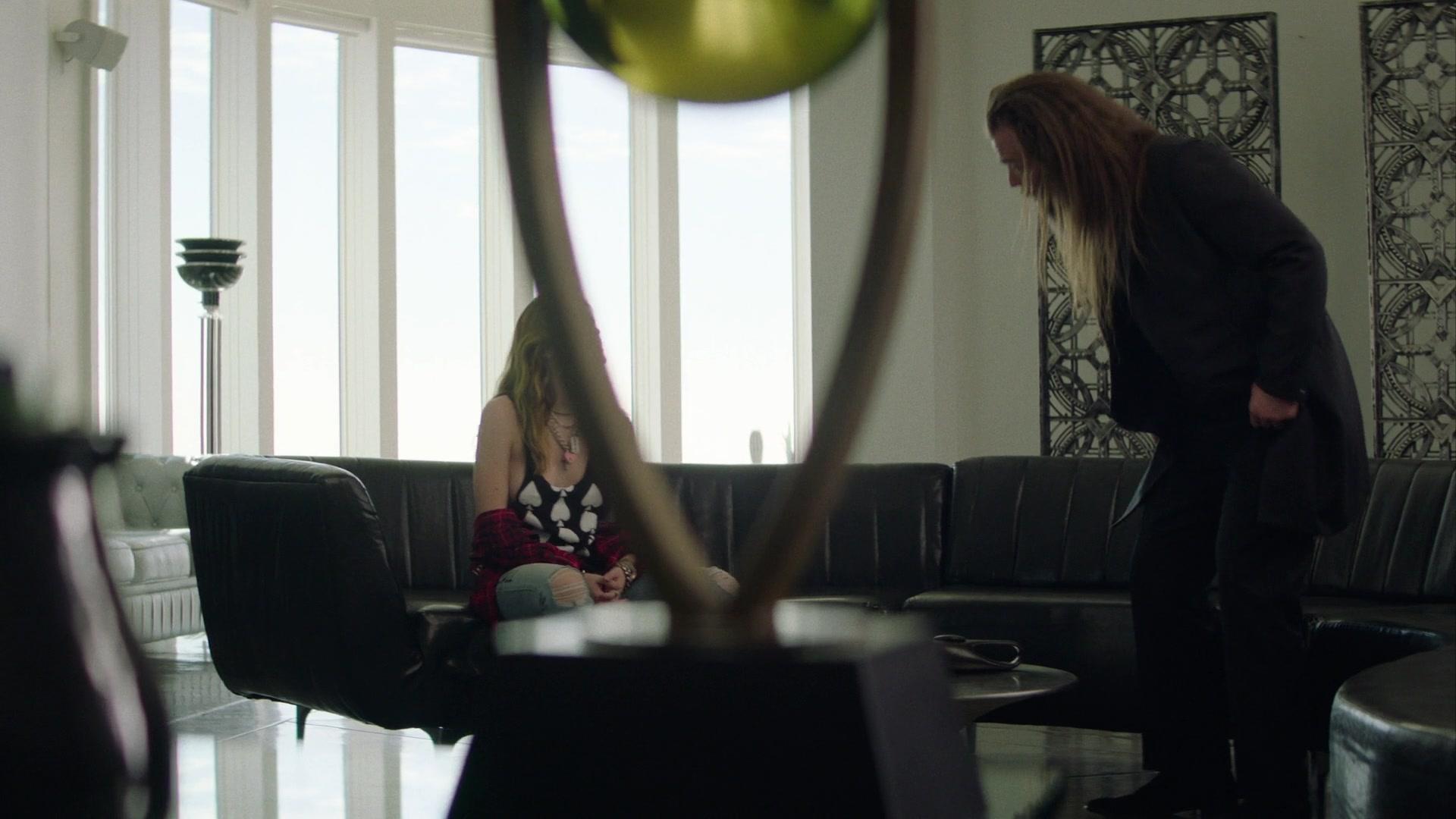 Paradise_City_2021_S01E08_1080p_BTD_000236.jpg