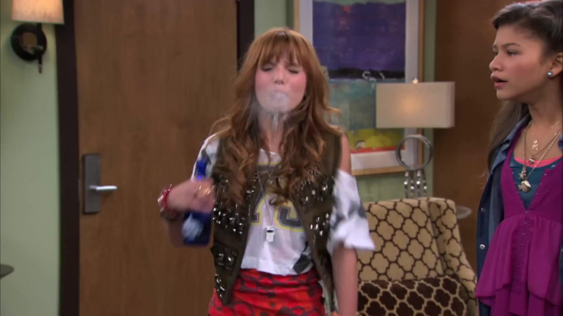 ShakeItUp_ThemeSong_BTD_040.jpg ShakeItUp_ThemeSong_BTD_040.jpg
