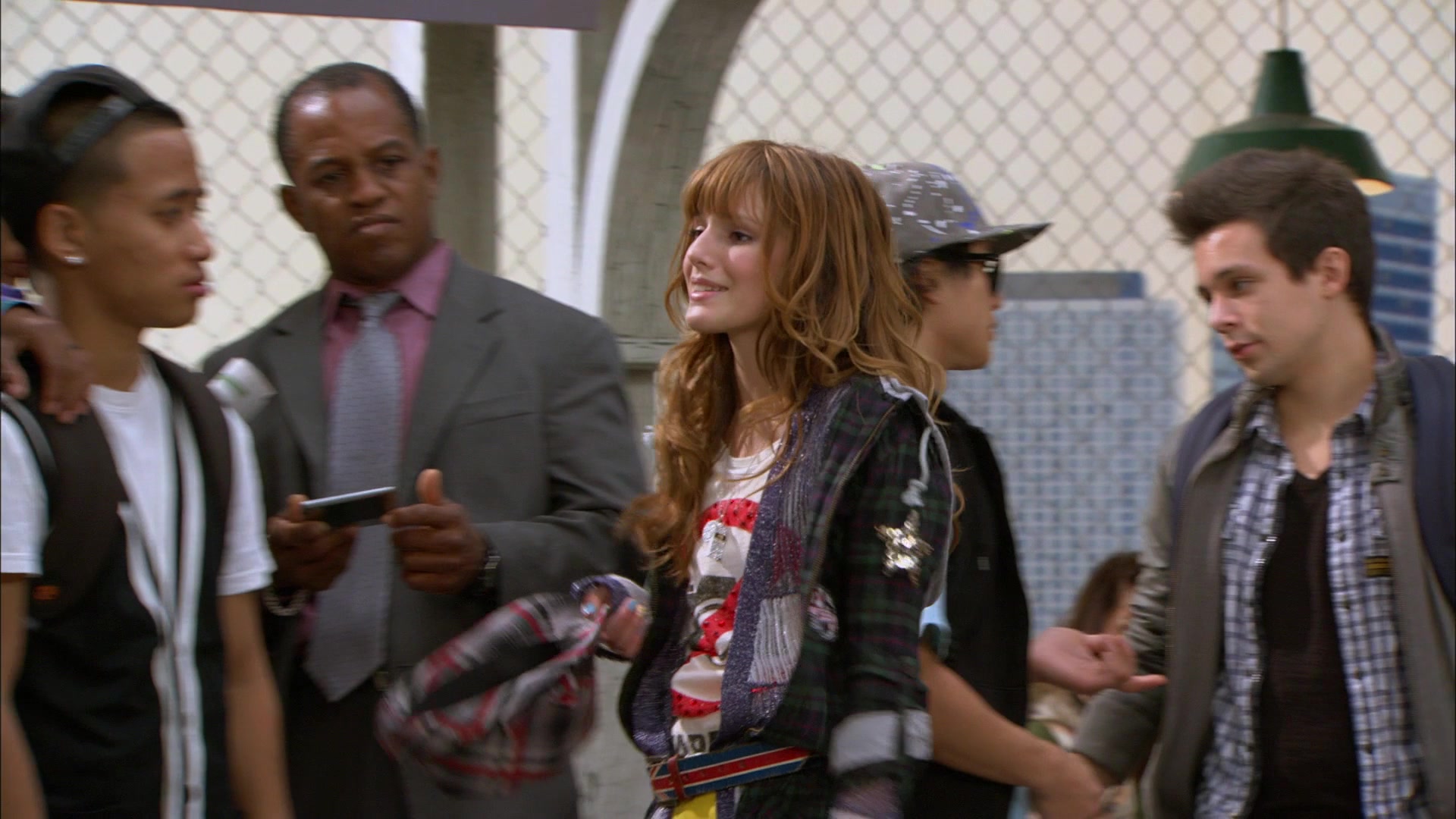 Shake_It_Up_S01E01_1080p_BTD_000042.jpg