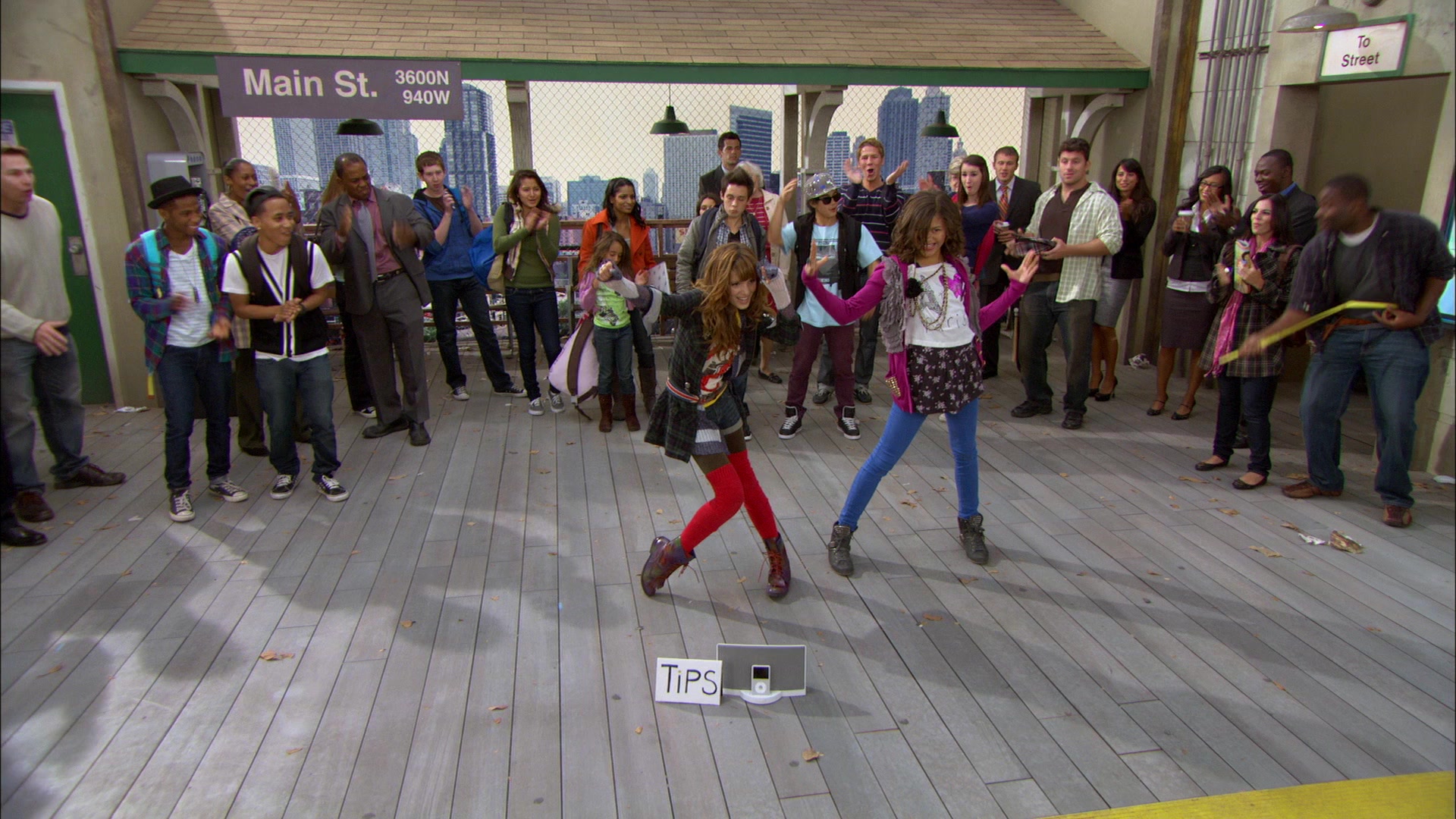 Shake_It_Up_S01E01_1080p_BTD_000173.jpg