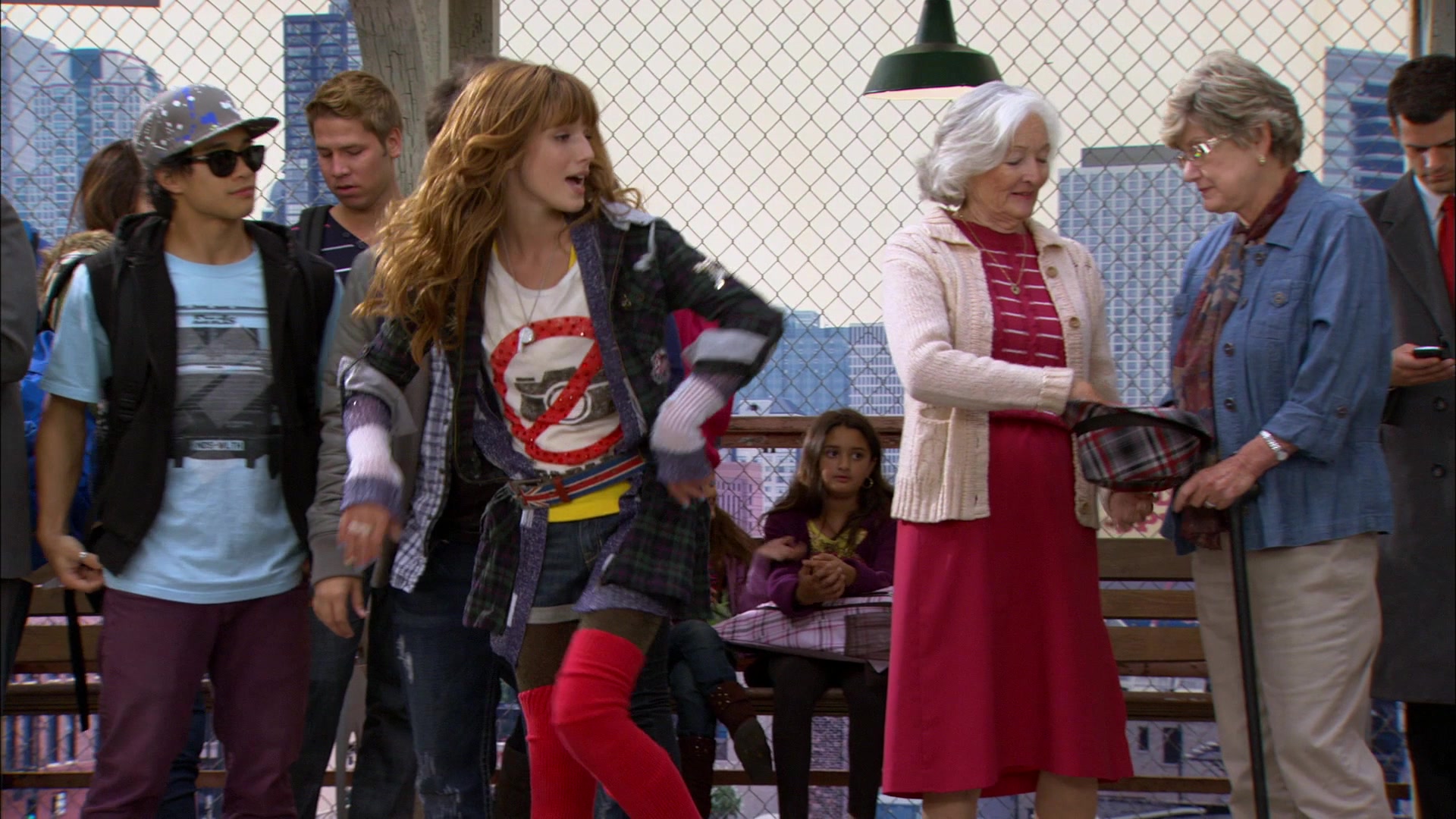 Shake_It_Up_S01E01_1080p_BTD_000232.jpg