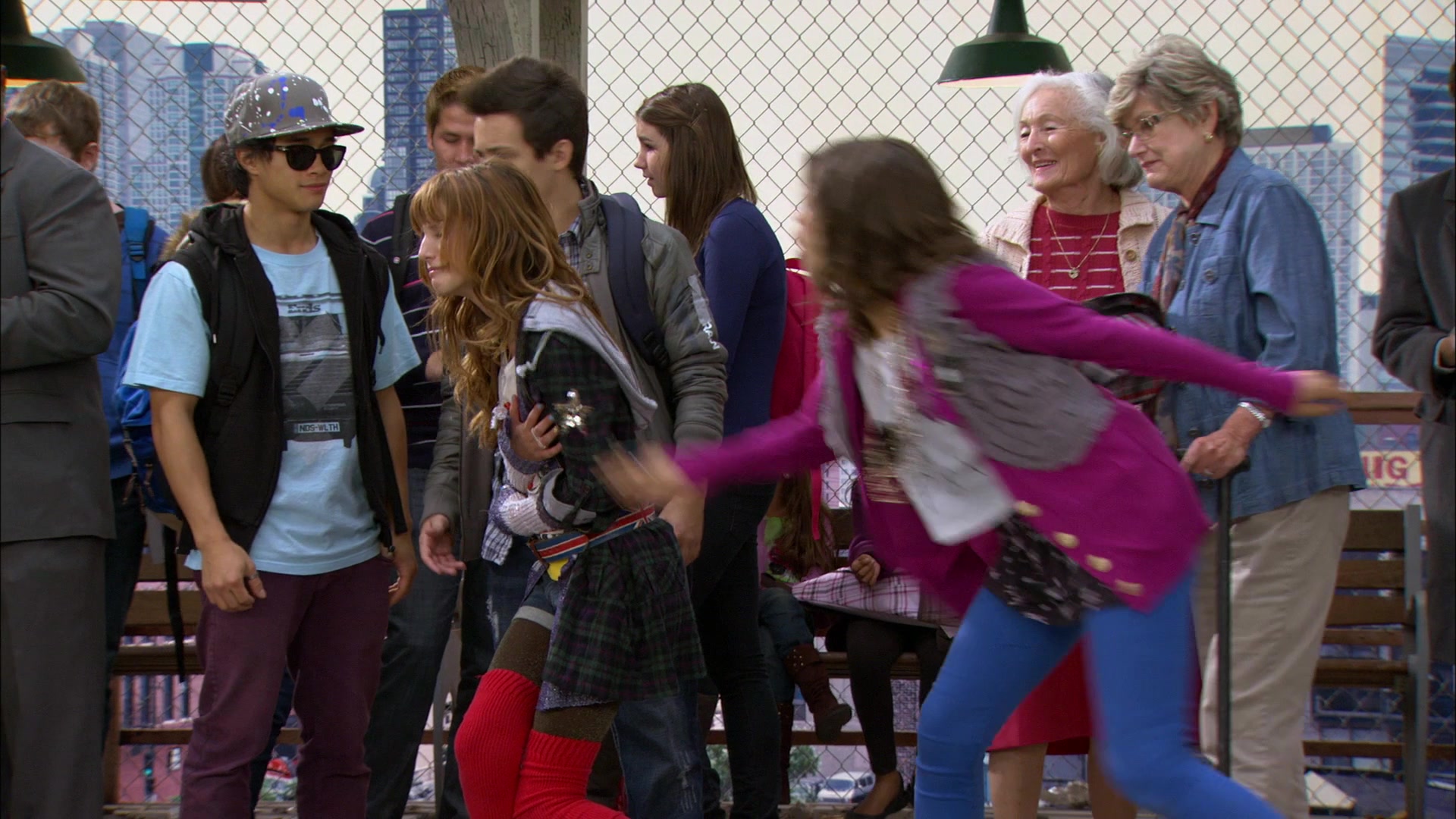 Shake_It_Up_S01E01_1080p_BTD_000245.jpg