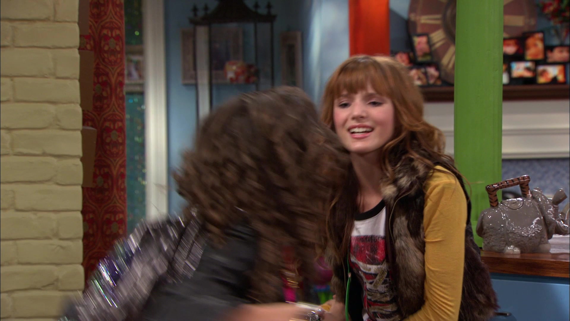 Shake_It_Up_S01E01_1080p_BTD_000618.jpg Shake_It_Up_S01E01_1080p_BTD_000618.jpg