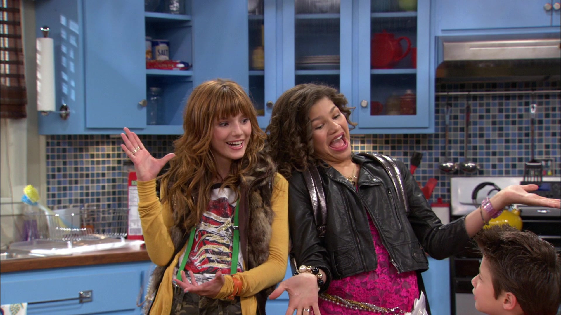 Shake_It_Up_S01E01_1080p_BTD_000749.jpg Shake_It_Up_S01E01_1080p_BTD_000749.jpg