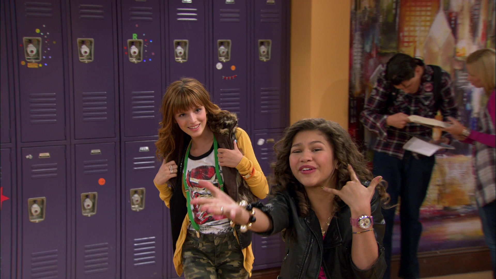Shake_It_Up_S01E01_1080p_BTD_000783.jpg