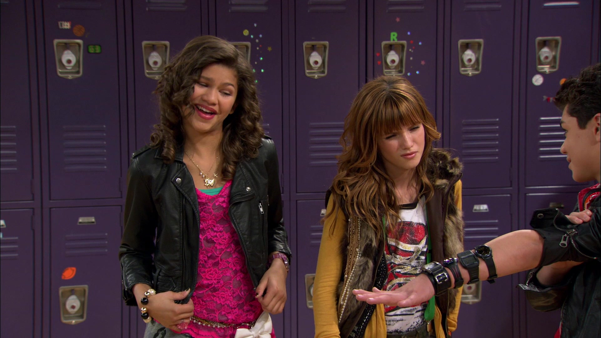 Shake_It_Up_S01E01_1080p_BTD_000838.jpg Shake_It_Up_S01E01_1080p_BTD_000838.jpg