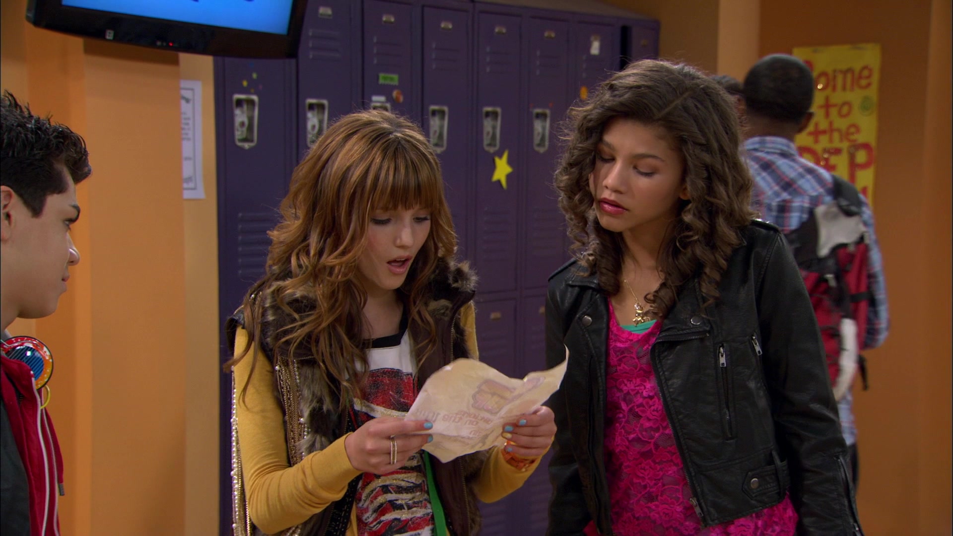 Shake_It_Up_S01E01_1080p_BTD_000876.jpg