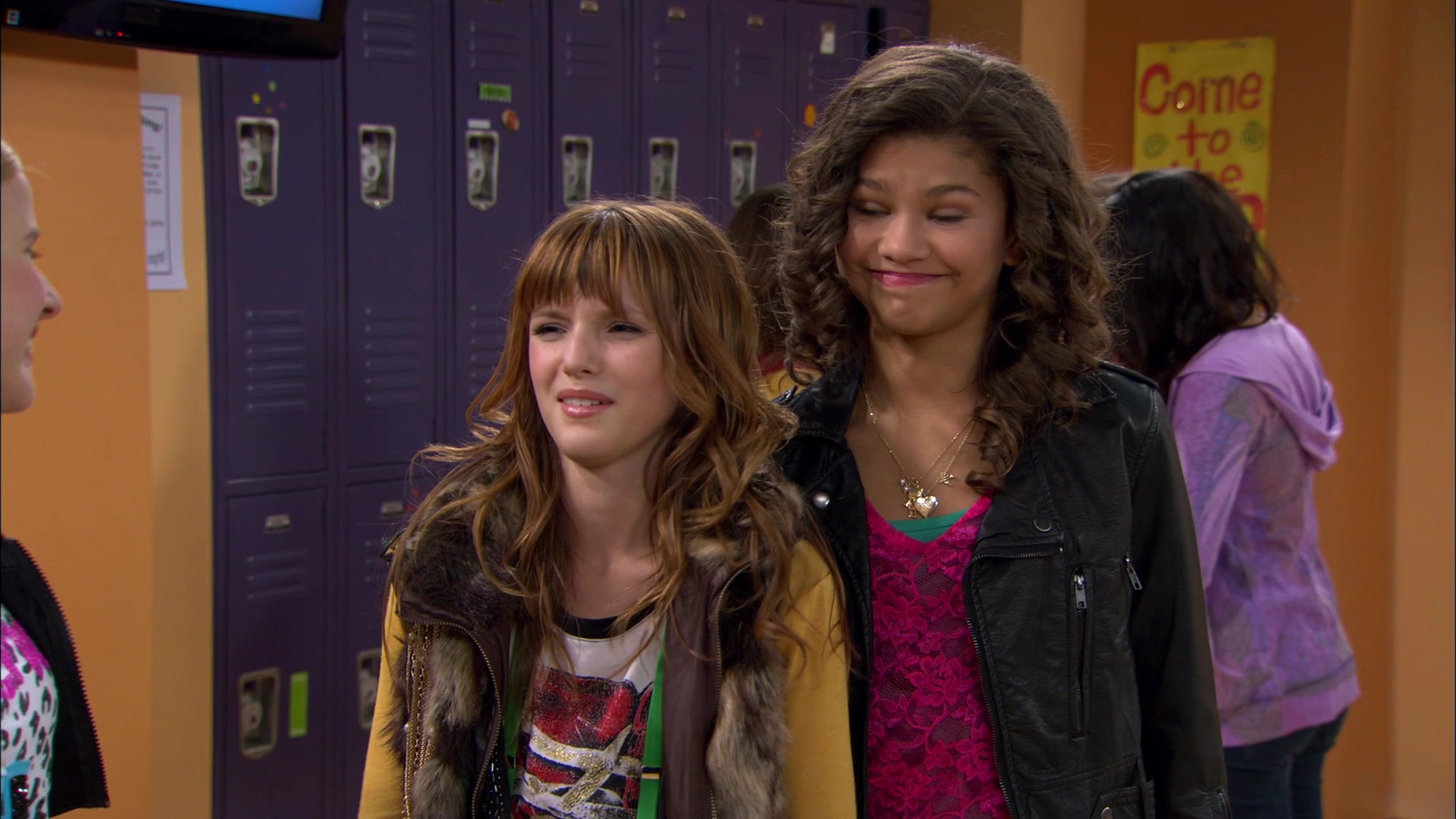 Shake_It_Up_S01E01_1080p_BTD_001005.jpg
