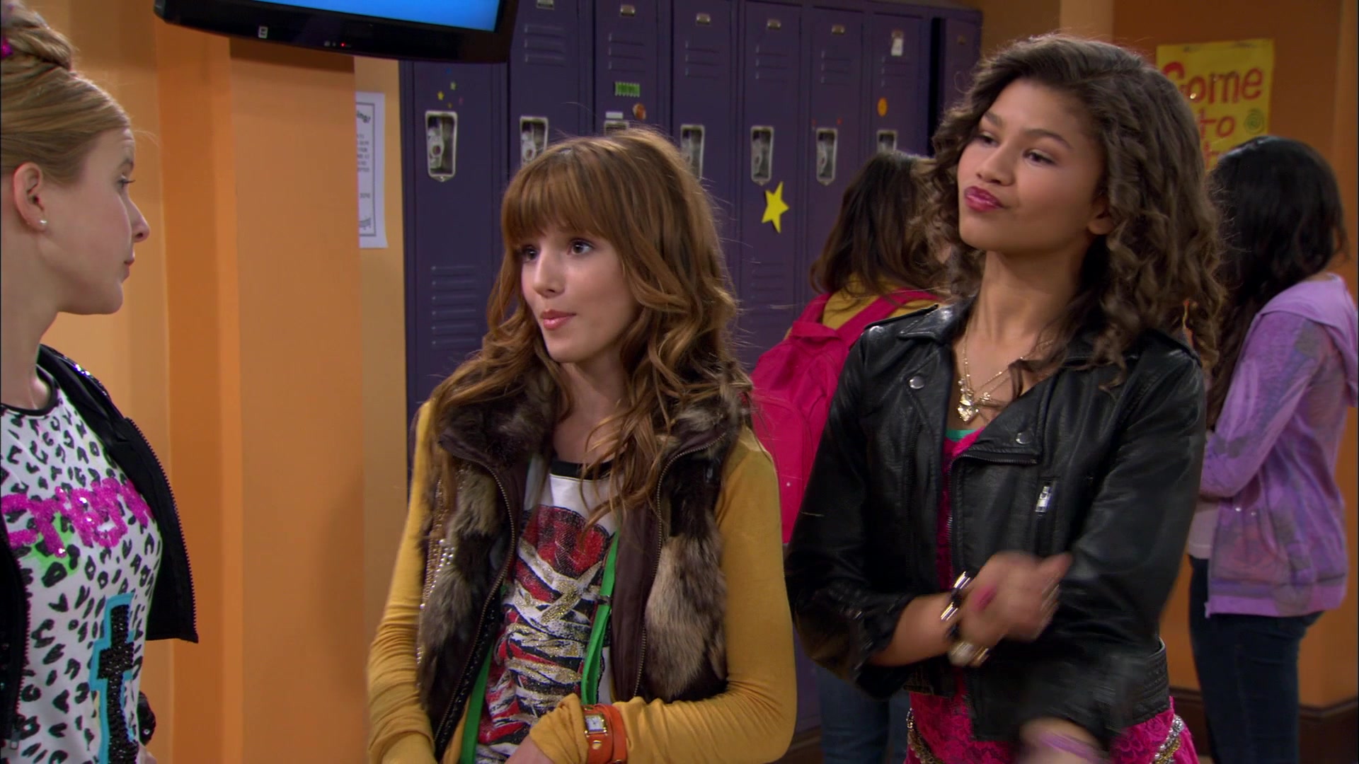 Shake_It_Up_S01E01_1080p_BTD_001045.jpg