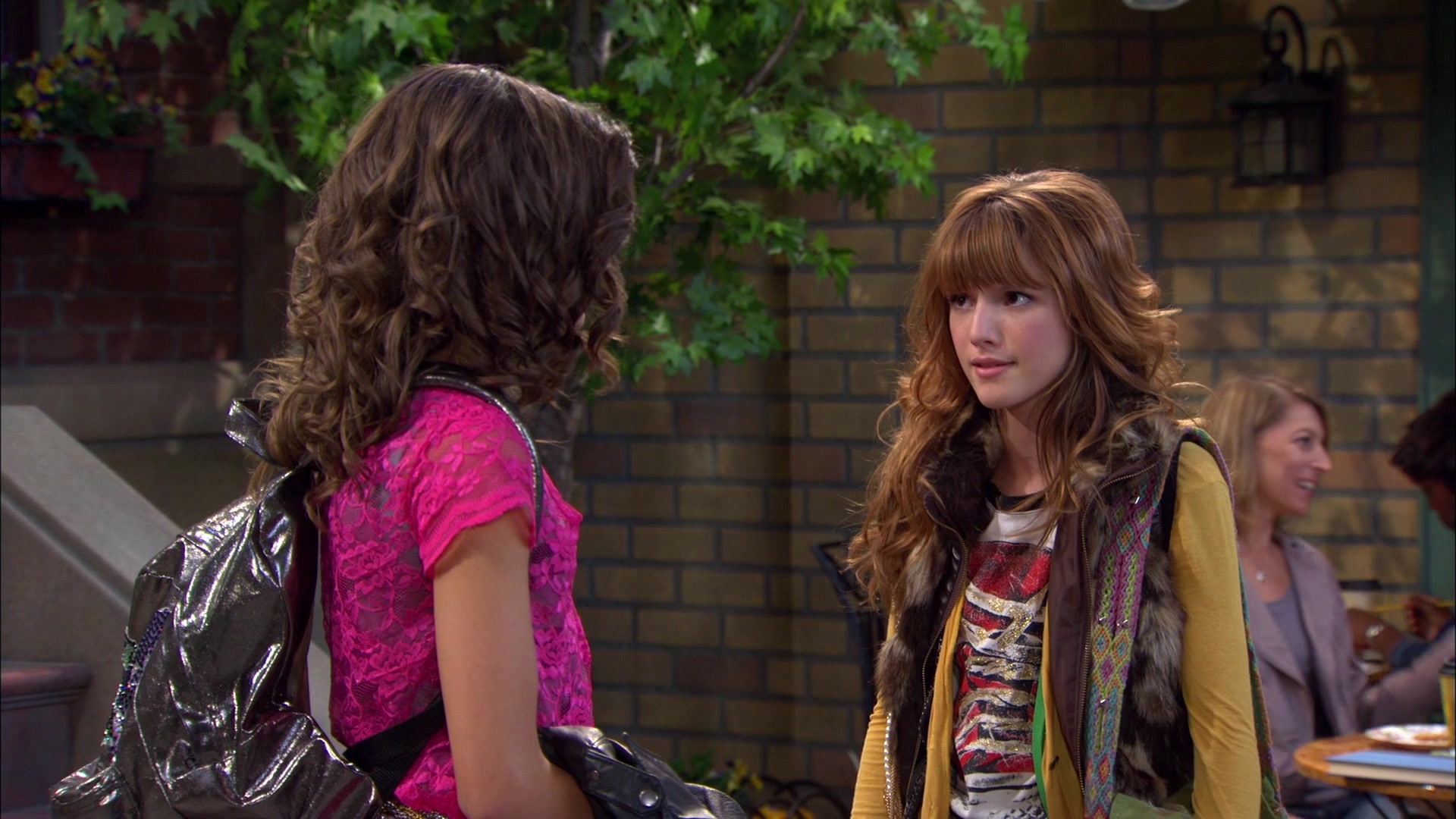 Shake_It_Up_S01E01_1080p_BTD_001127.jpg Shake_It_Up_S01E01_1080p_BTD_001127.jpg