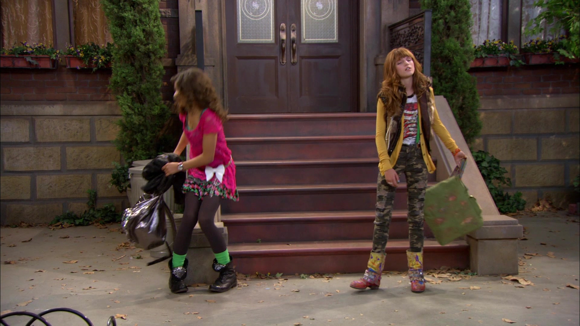 Shake_It_Up_S01E01_1080p_BTD_001142.jpg Shake_It_Up_S01E01_1080p_BTD_001142.jpg