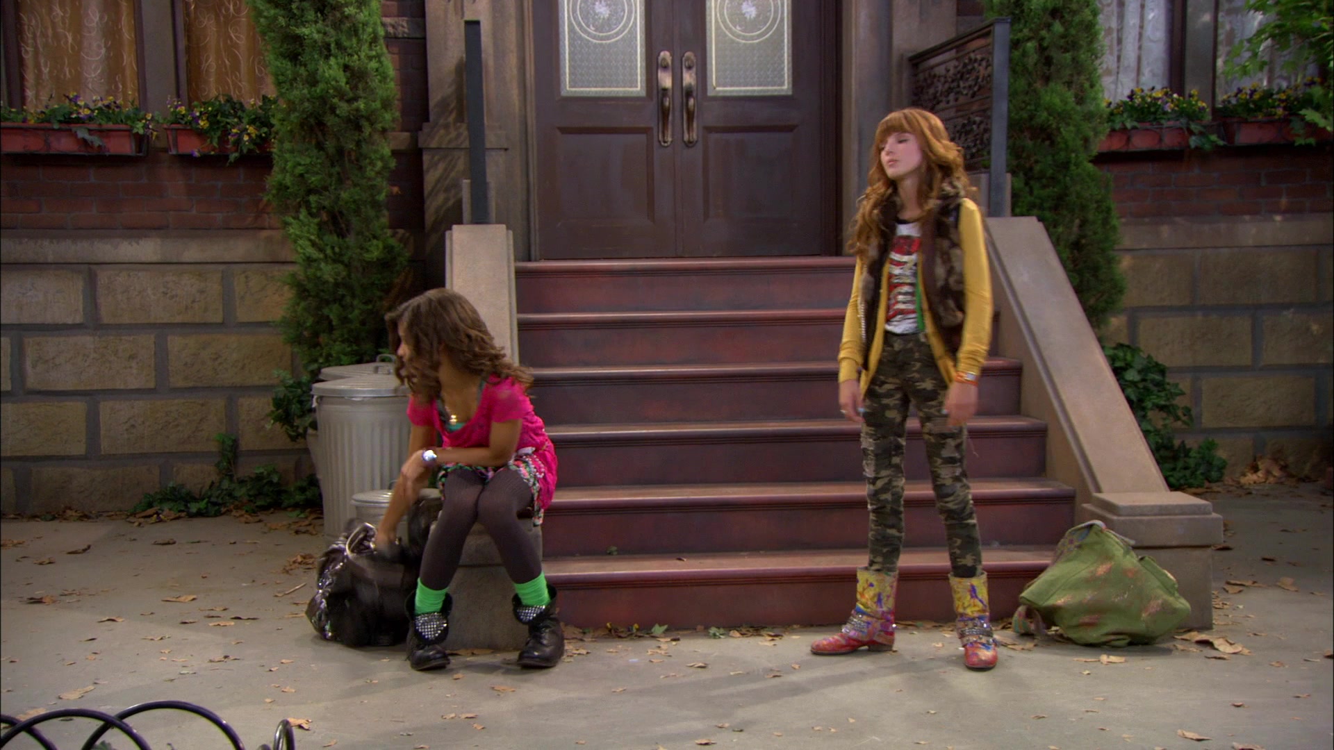 Shake_It_Up_S01E01_1080p_BTD_001143.jpg Shake_It_Up_S01E01_1080p_BTD_001143.jpg