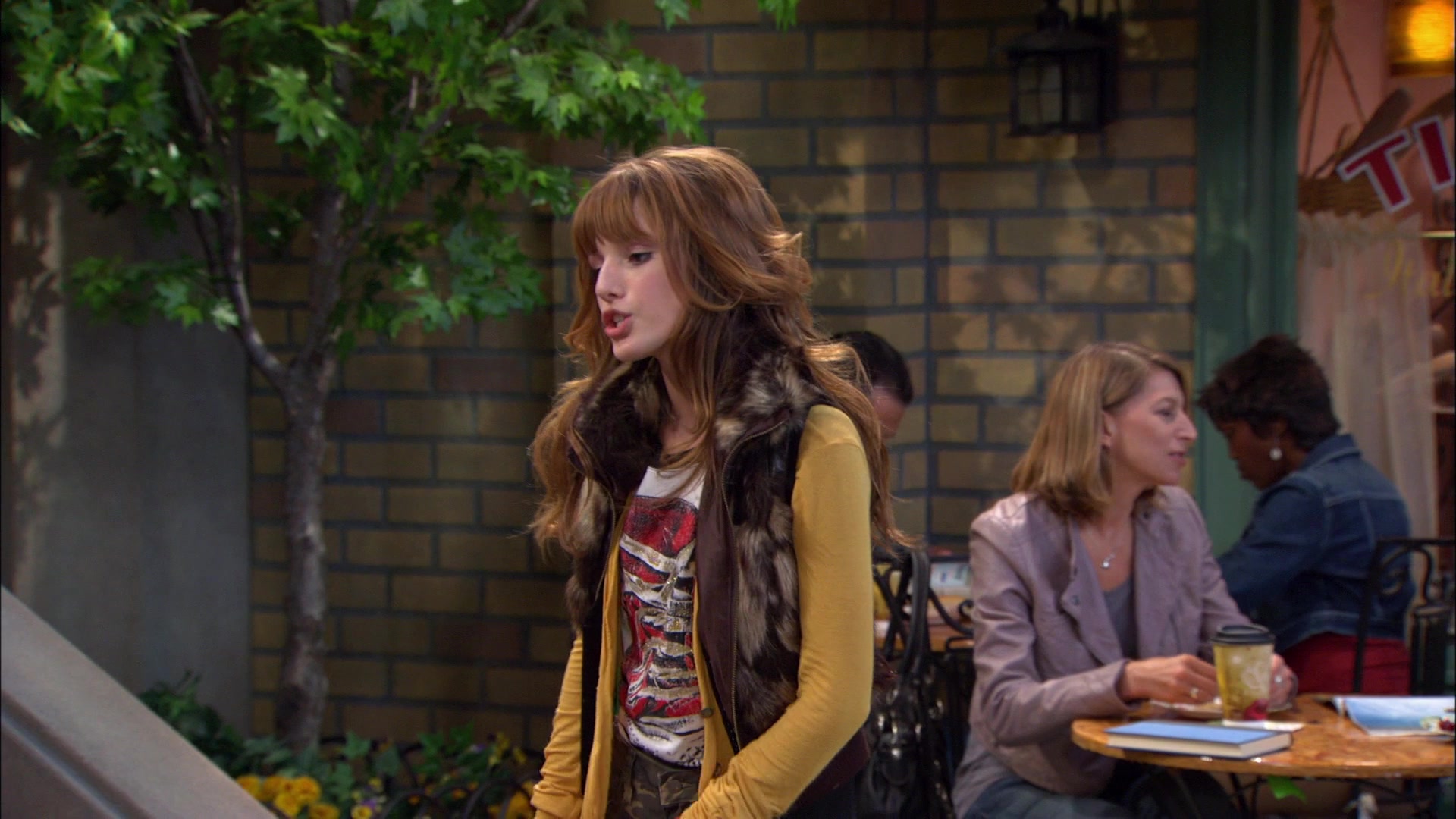 Shake_It_Up_S01E01_1080p_BTD_001191.jpg Shake_It_Up_S01E01_1080p_BTD_001191.jpg
