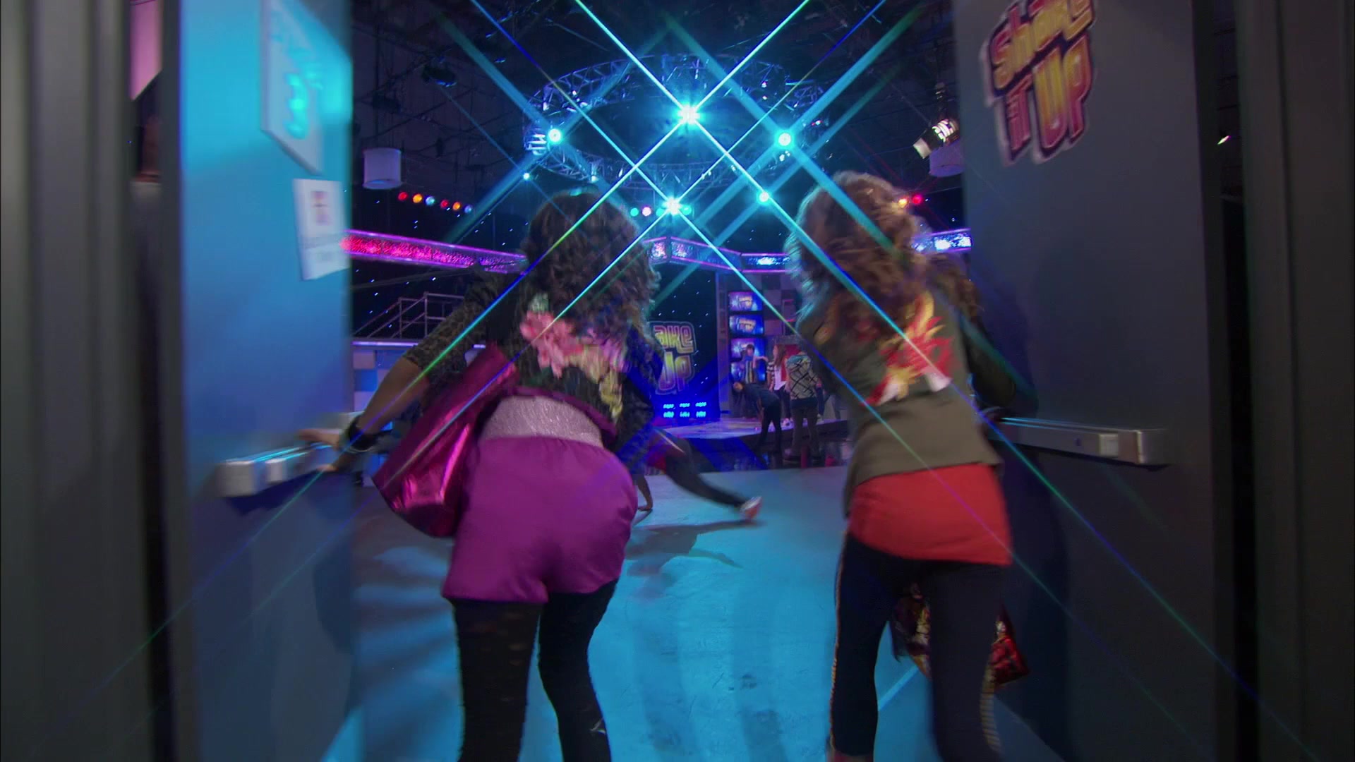 Shake_It_Up_S01E01_1080p_BTD_001333.jpg Shake_It_Up_S01E01_1080p_BTD_001333.jpg