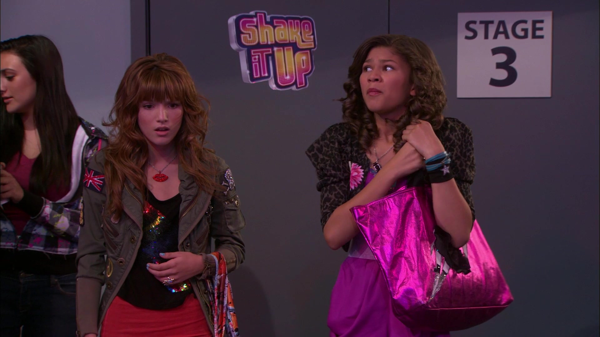 Shake_It_Up_S01E01_1080p_BTD_001362.jpg Shake_It_Up_S01E01_1080p_BTD_001362.jpg
