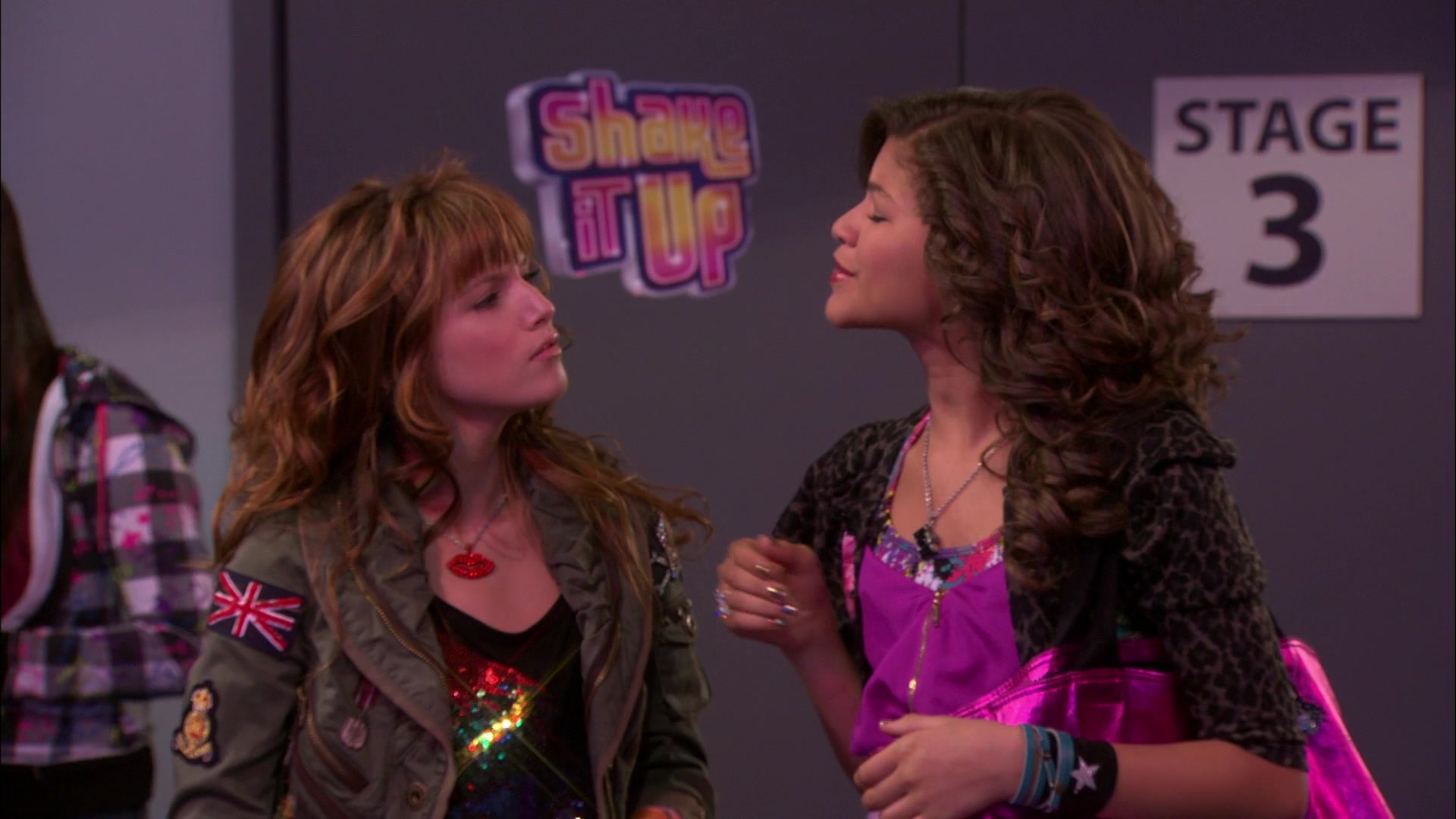 Shake_It_Up_S01E01_1080p_BTD_001396.jpg Shake_It_Up_S01E01_1080p_BTD_001396.jpg