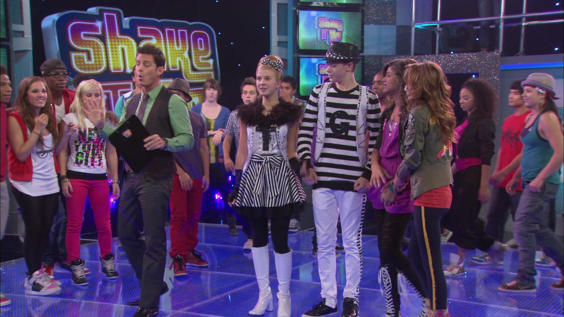 Shake_It_Up_S01E01_1080p_BTD_001610.jpg Shake_It_Up_S01E01_1080p_BTD_001610.jpg