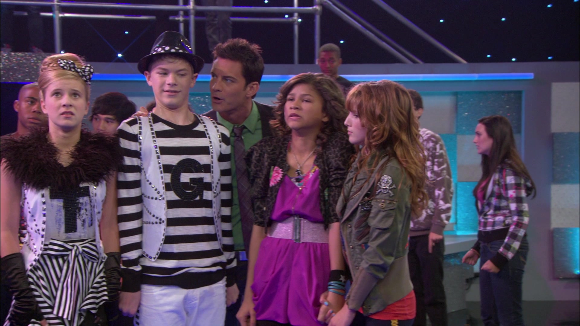 Shake_It_Up_S01E01_1080p_BTD_001641.jpg