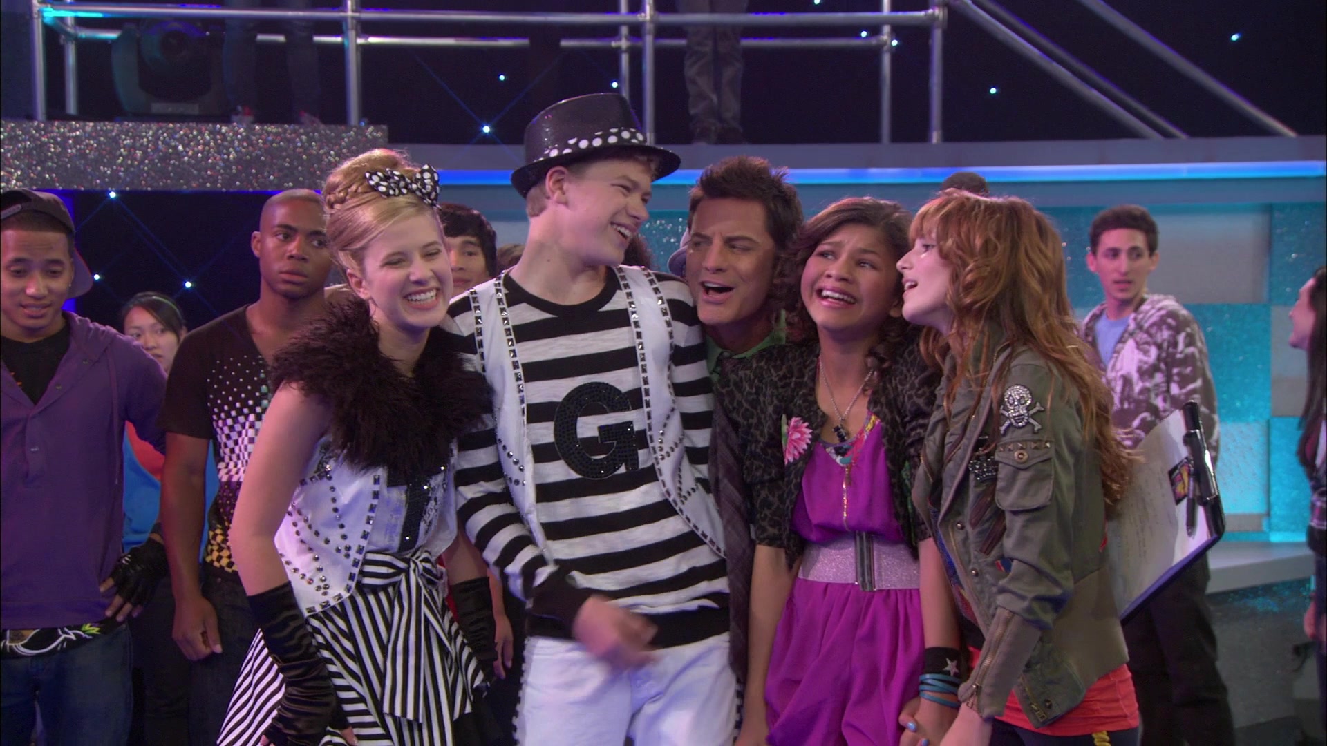 Shake_It_Up_S01E01_1080p_BTD_001646.jpg