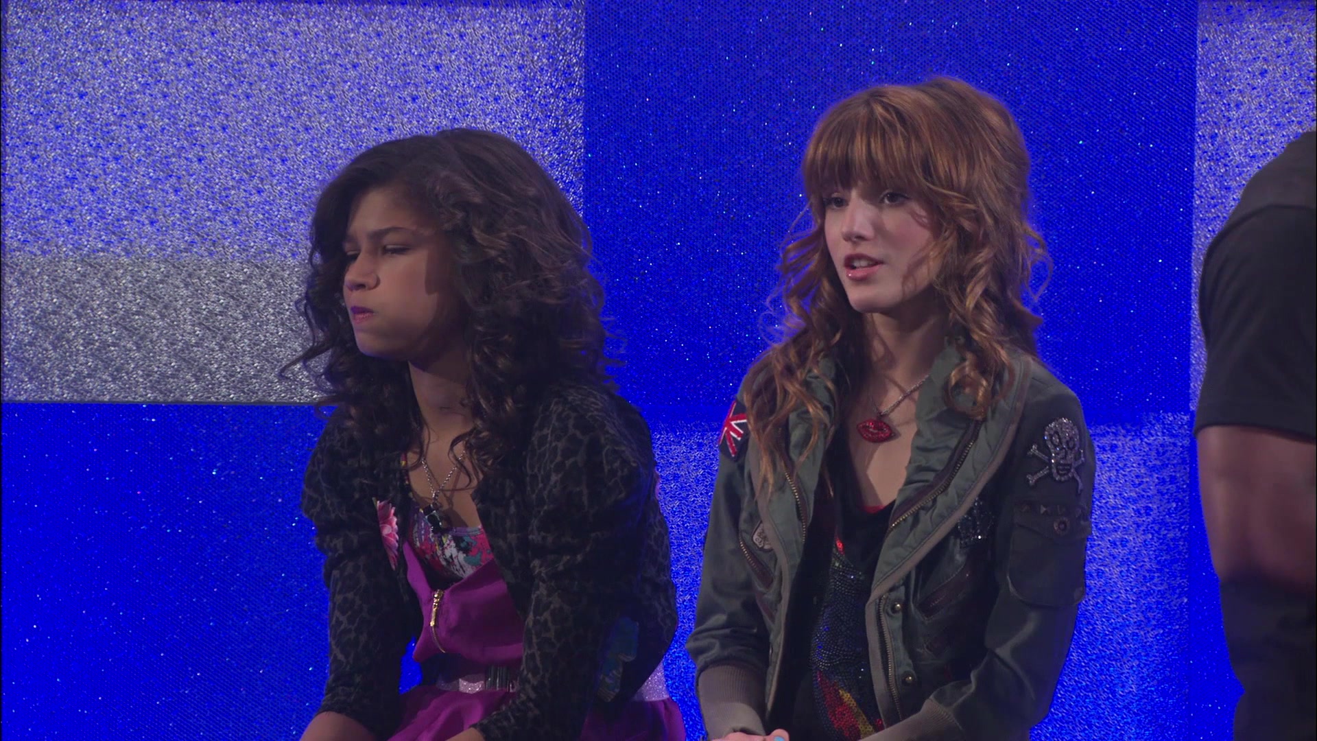 Shake_It_Up_S01E01_1080p_BTD_001708.jpg