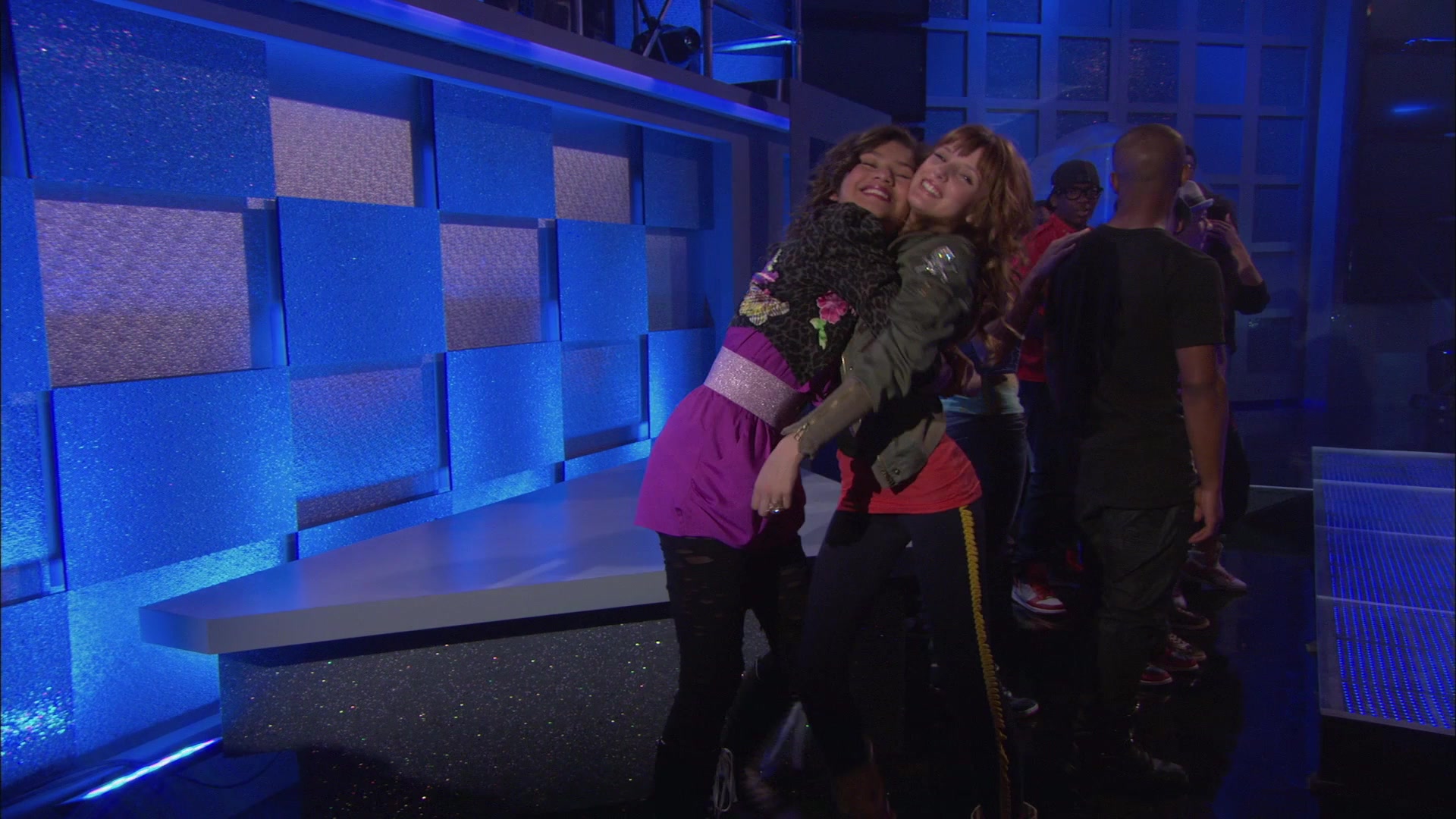 Shake_It_Up_S01E01_1080p_BTD_001725.jpg