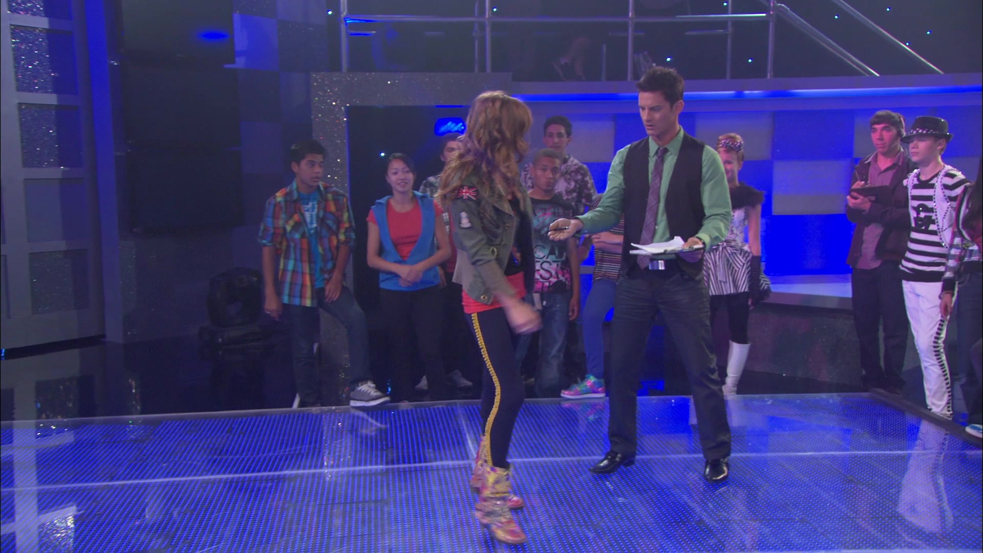Shake_It_Up_S01E01_1080p_BTD_001879.jpg