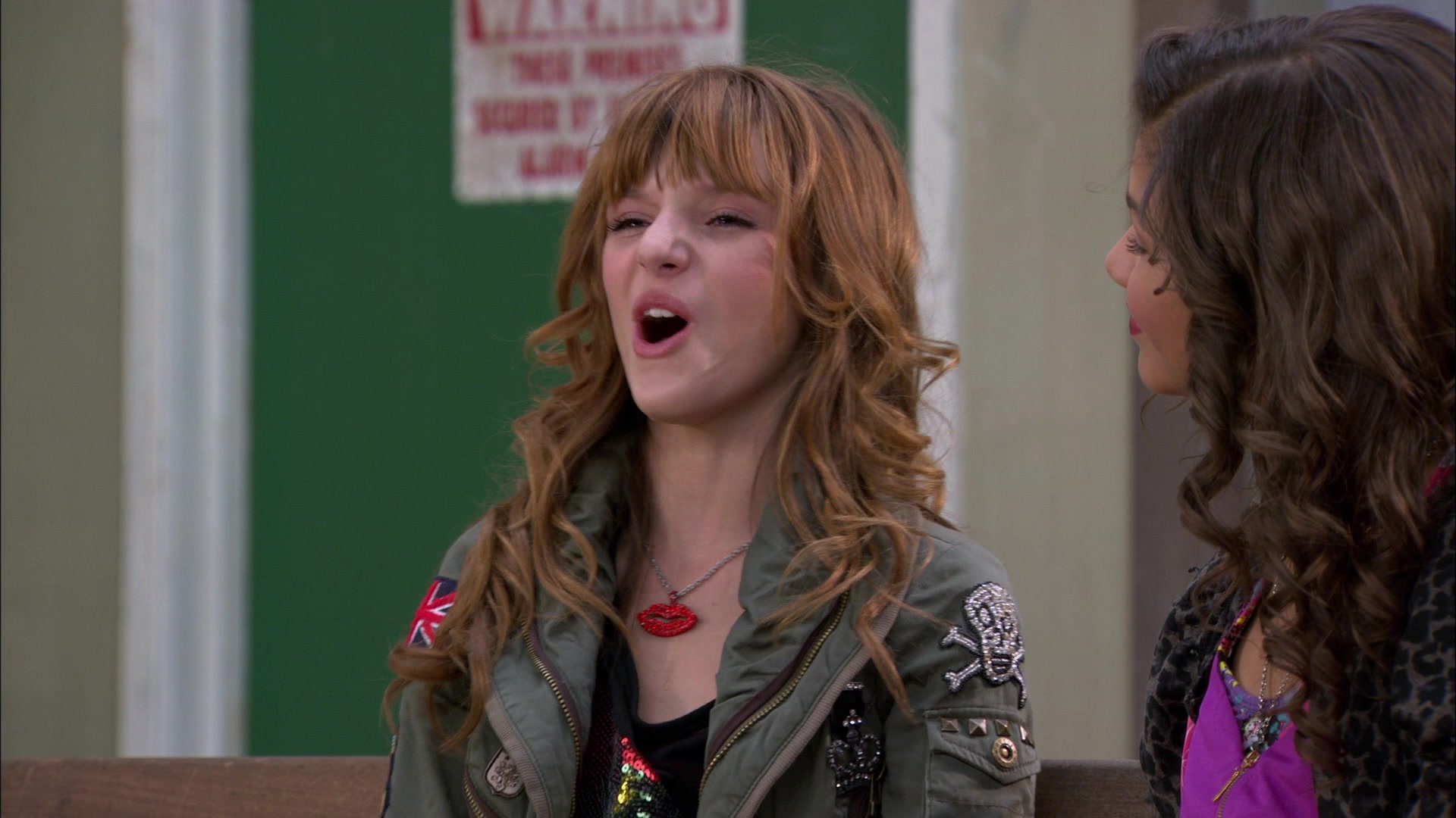 Shake_It_Up_S01E01_1080p_BTD_002317.jpg Shake_It_Up_S01E01_1080p_BTD_002317.jpg