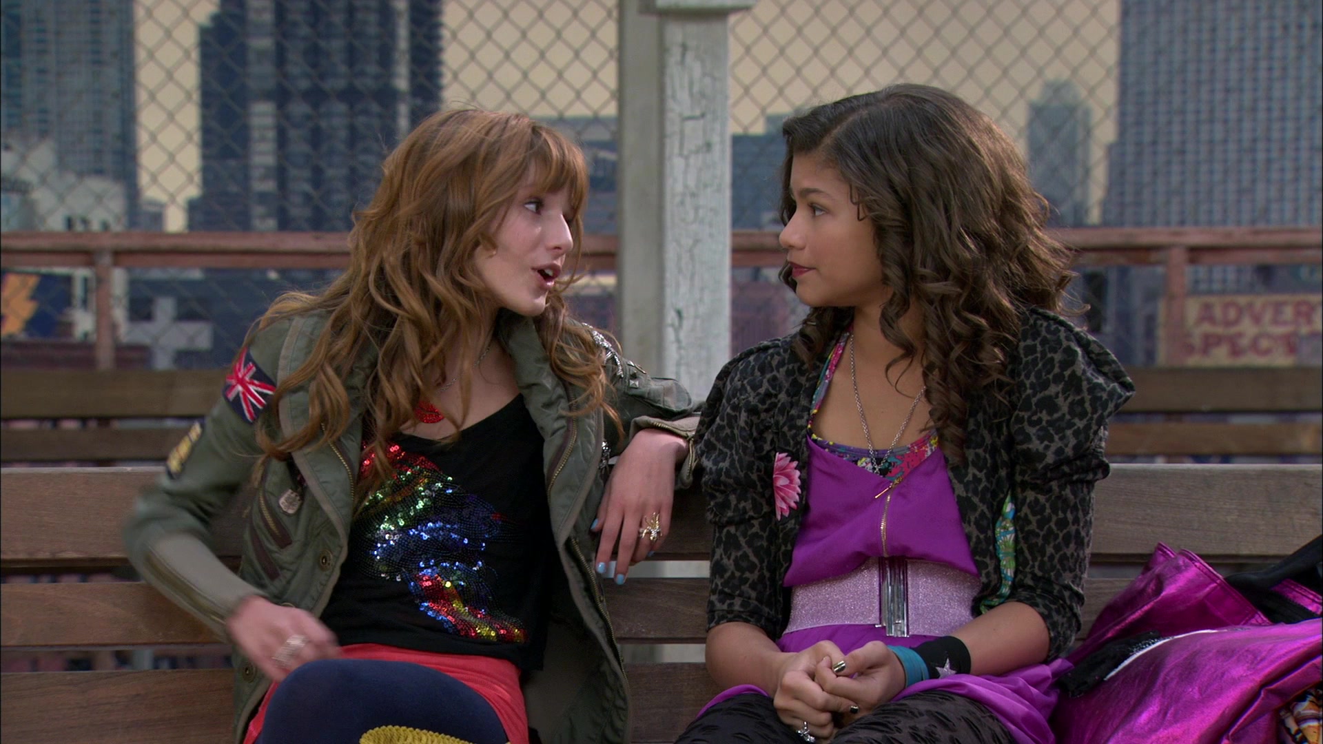Shake_It_Up_S01E01_1080p_BTD_002344.jpg