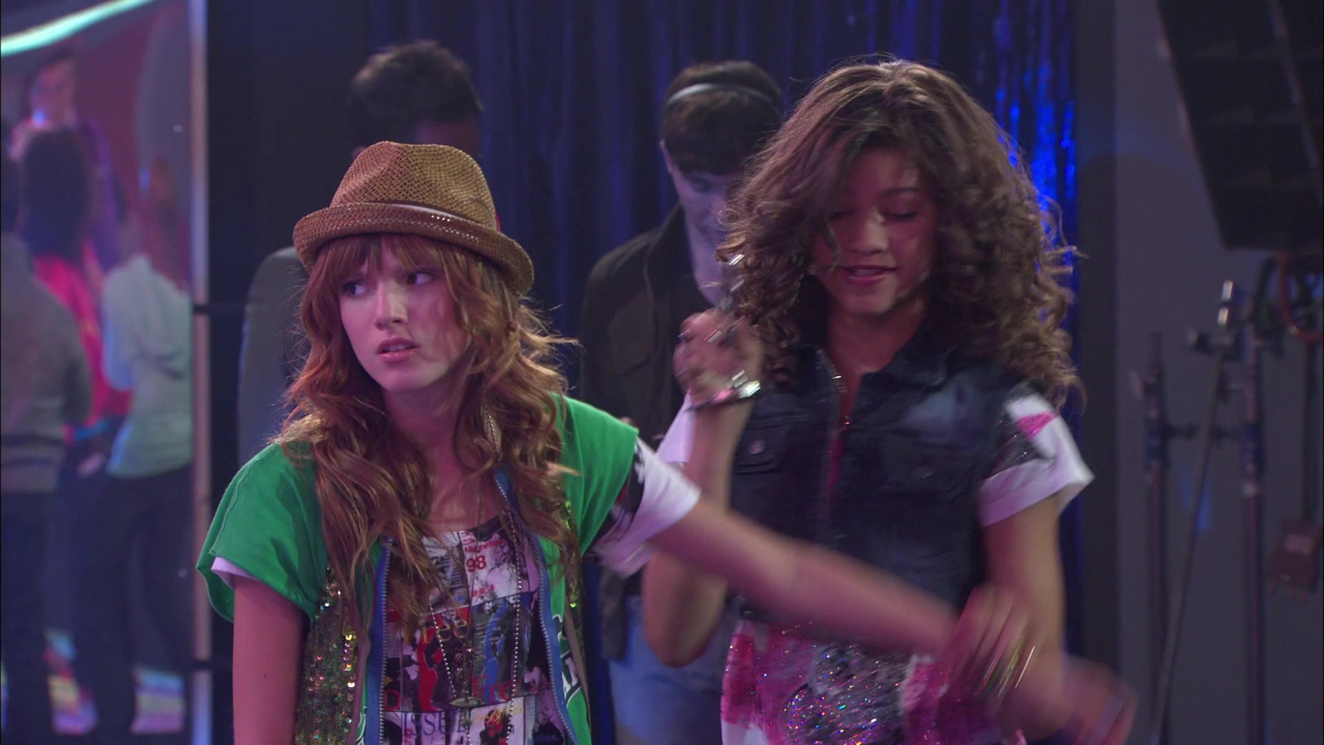 Shake_It_Up_S01E01_1080p_BTD_002643.jpg Shake_It_Up_S01E01_1080p_BTD_002643.jpg