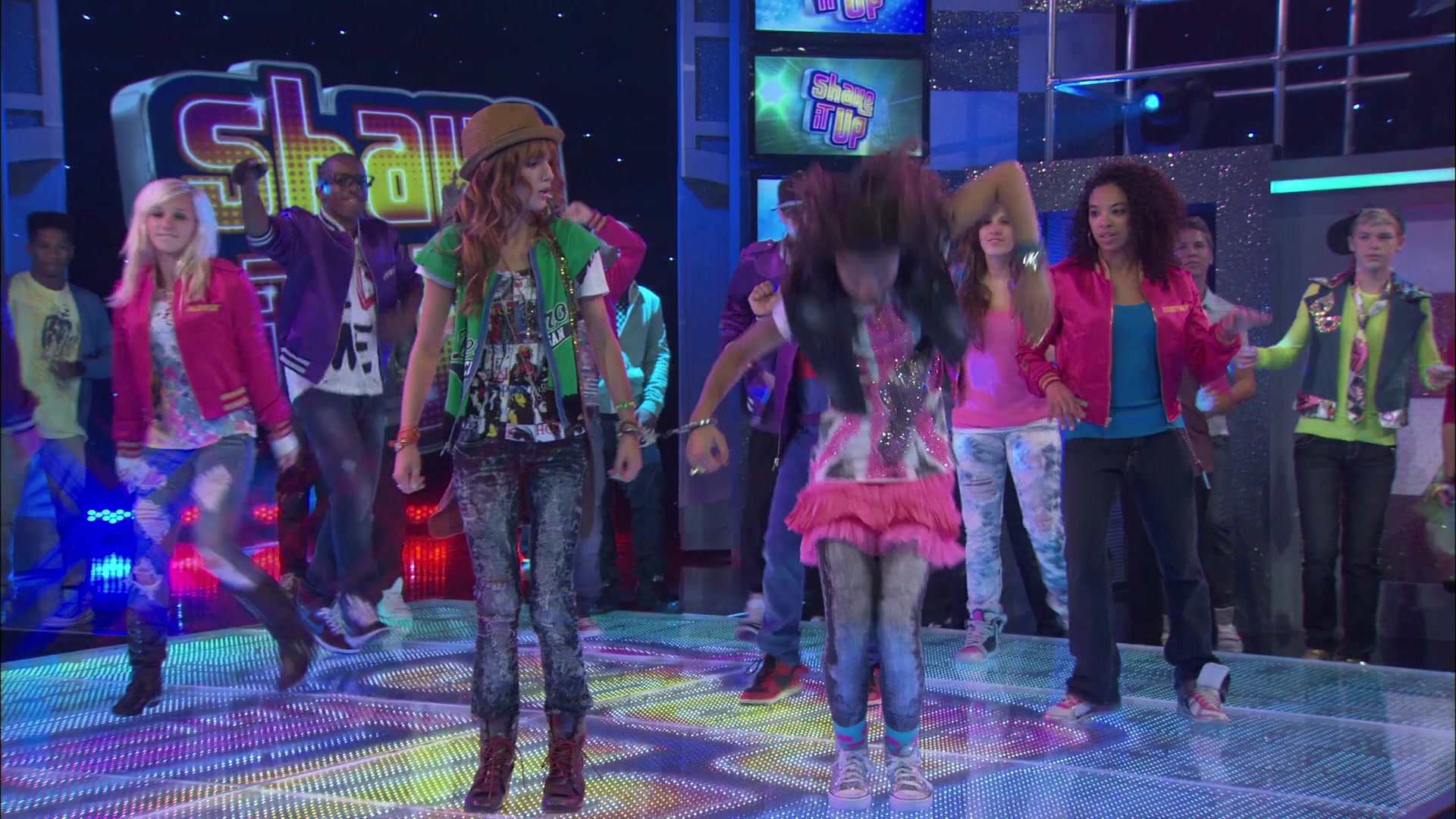Shake_It_Up_S01E01_1080p_BTD_002730.jpg Shake_It_Up_S01E01_1080p_BTD_002730.jpg