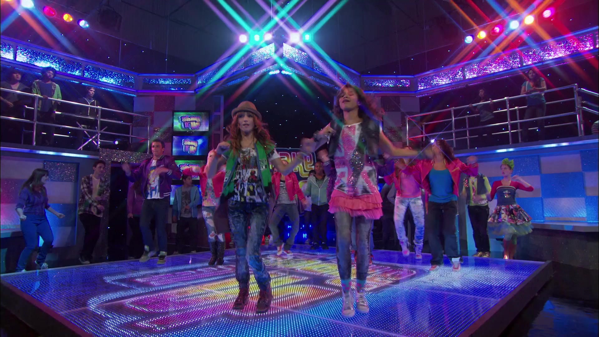 Shake_It_Up_S01E01_1080p_BTD_002835.jpg
