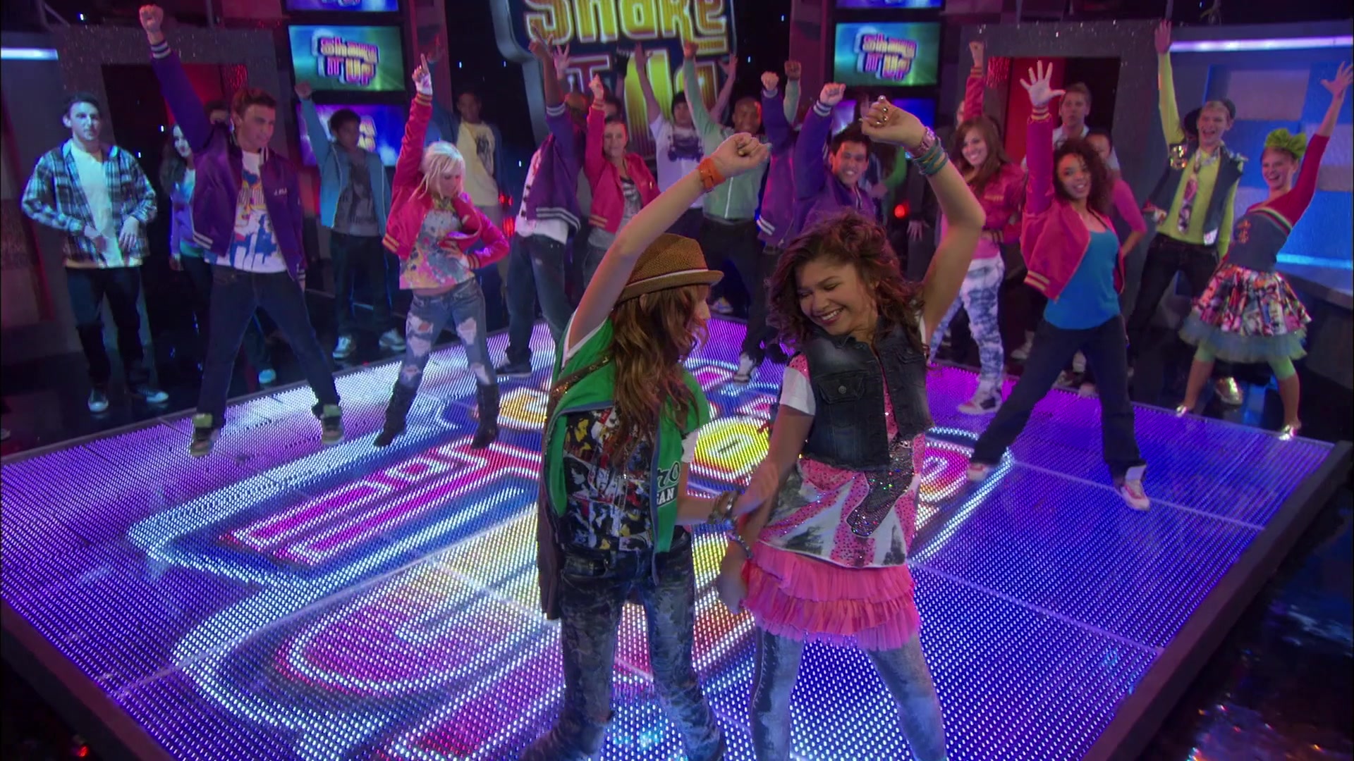 Shake_It_Up_S01E01_1080p_BTD_002842.jpg Shake_It_Up_S01E01_1080p_BTD_002842.jpg