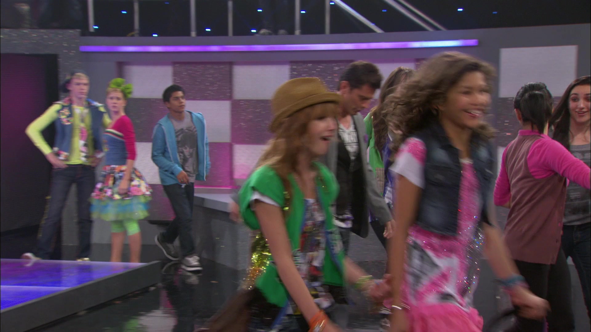 Shake_It_Up_S01E01_1080p_BTD_002896.jpg Shake_It_Up_S01E01_1080p_BTD_002896.jpg