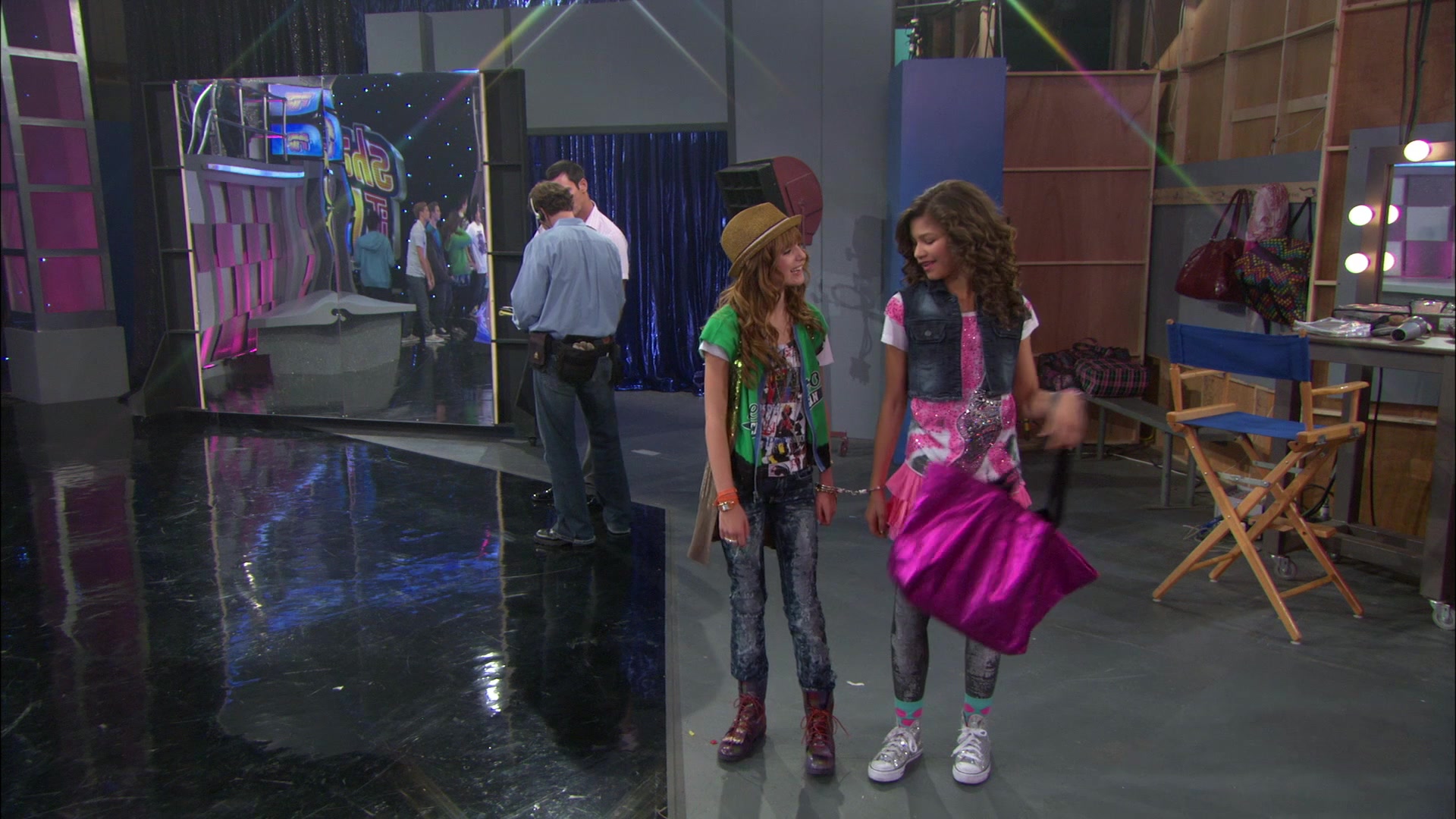Shake_It_Up_S01E01_1080p_BTD_003044.jpg Shake_It_Up_S01E01_1080p_BTD_003044.jpg