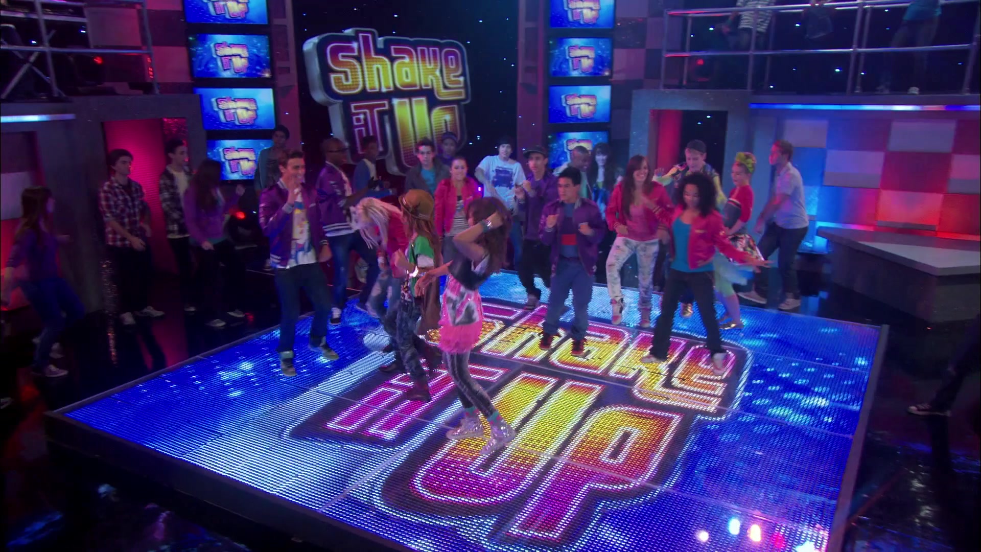 Shake_It_Up_S01E01_1080p_BTD_003052.jpg Shake_It_Up_S01E01_1080p_BTD_003052.jpg